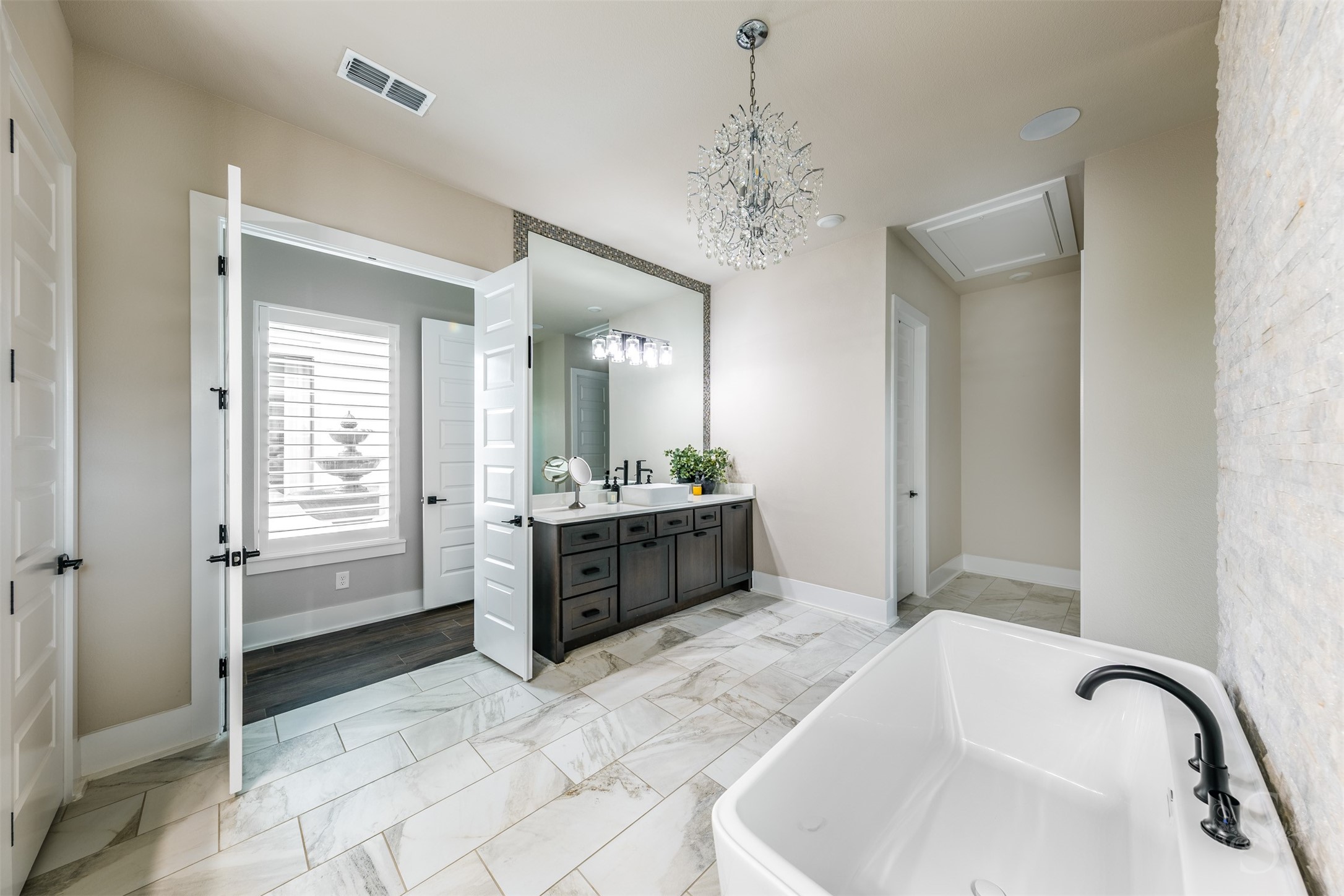 8619 Woods Hollow Trail Property Photo 30