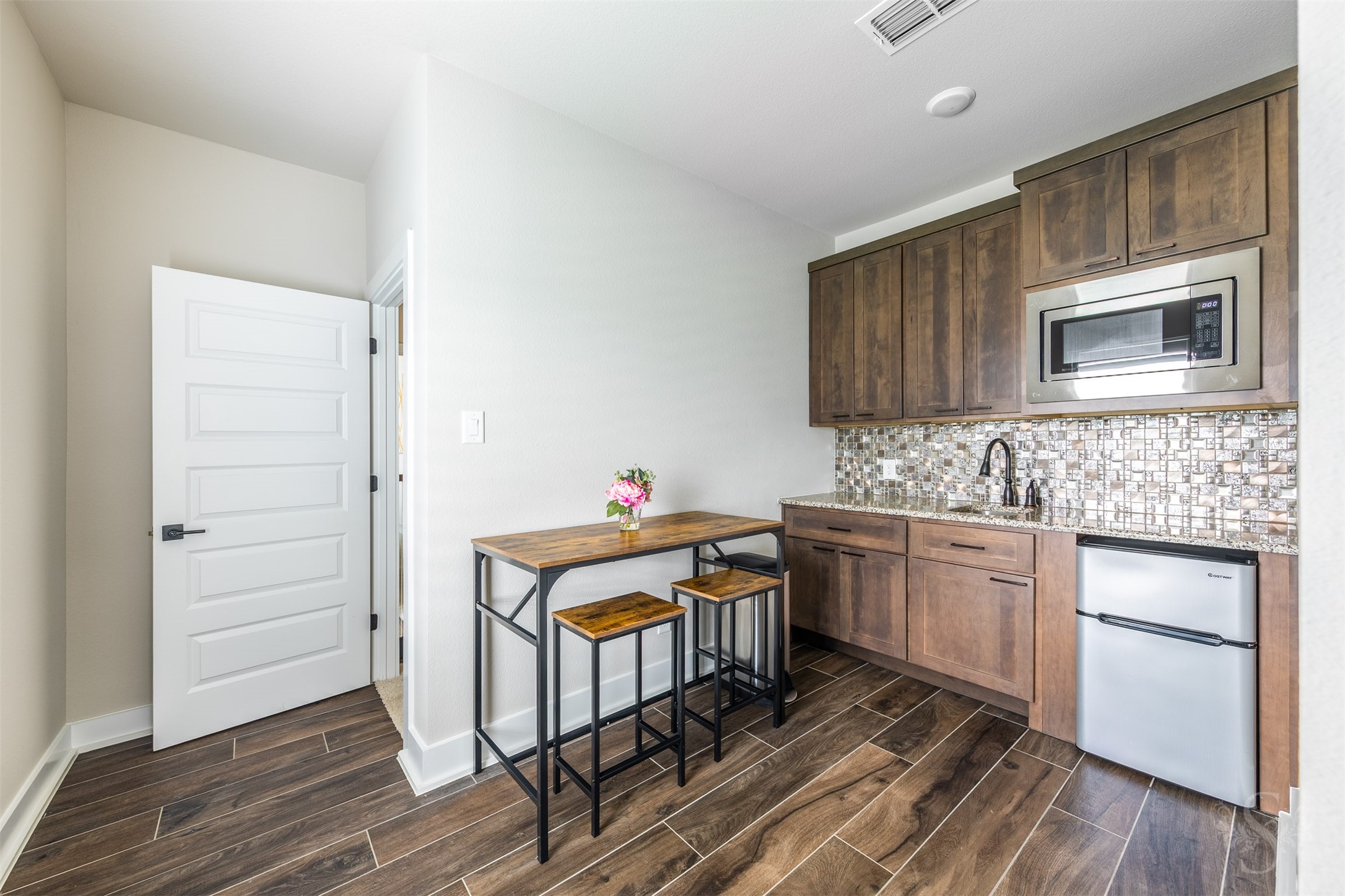 8619 Woods Hollow Trail Property Photo 39