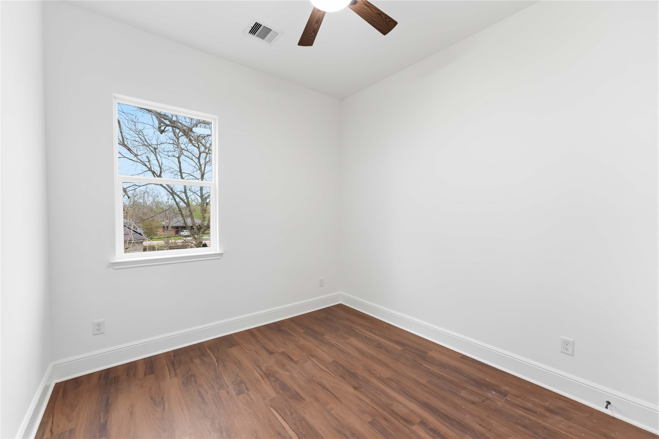 4125 Clover St A/b Property Photo 11
