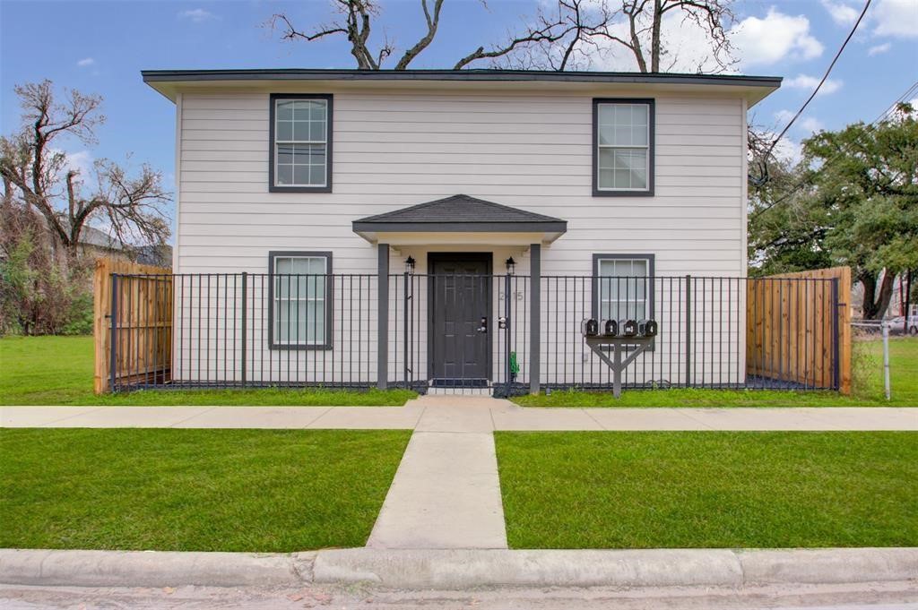 2415 Mcgowen Street Property Photo 1