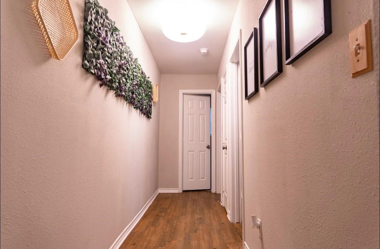 2415 Mcgowen Street Property Photo 7