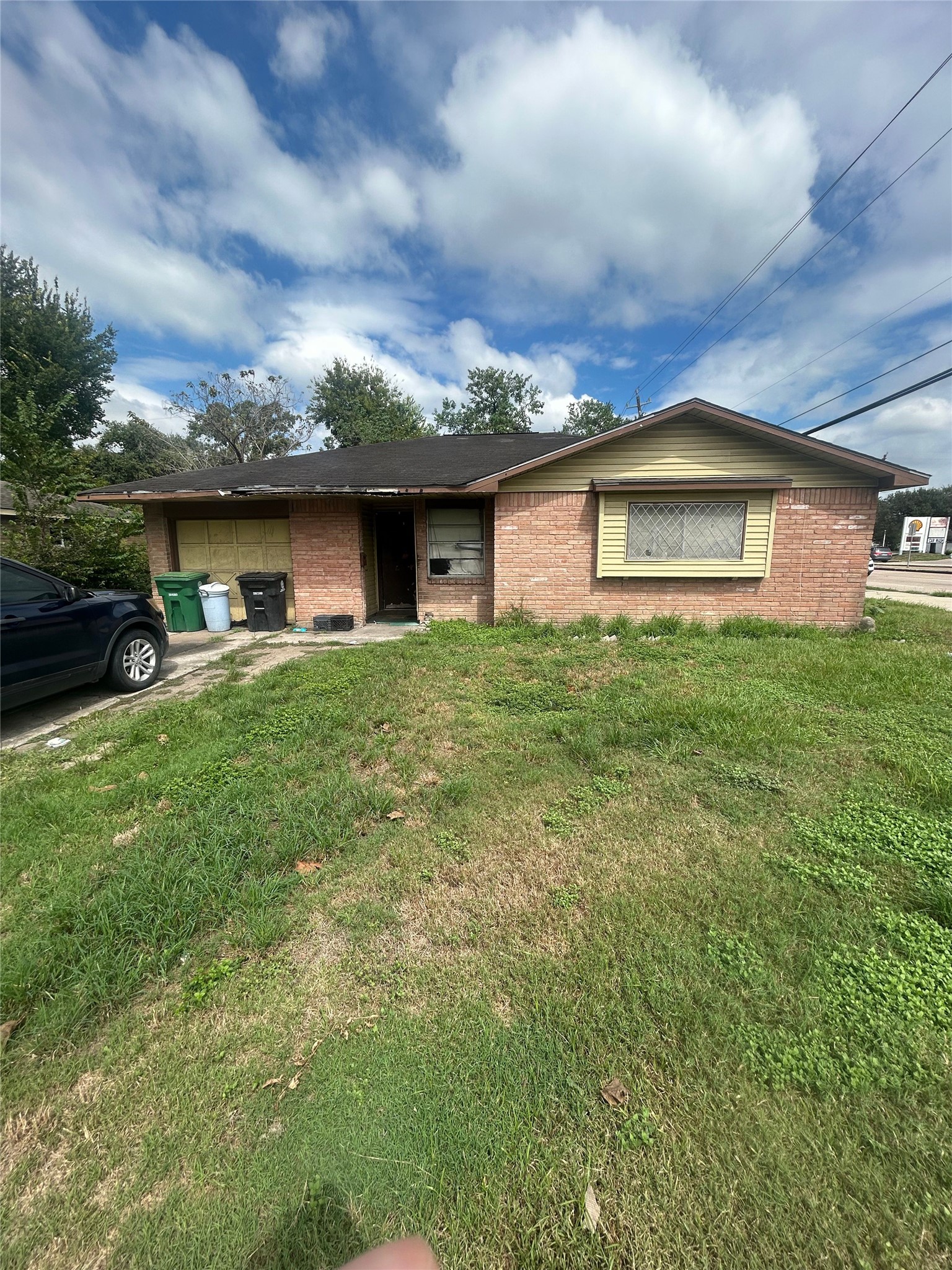 5502 Maywood Dr Property Photo 1