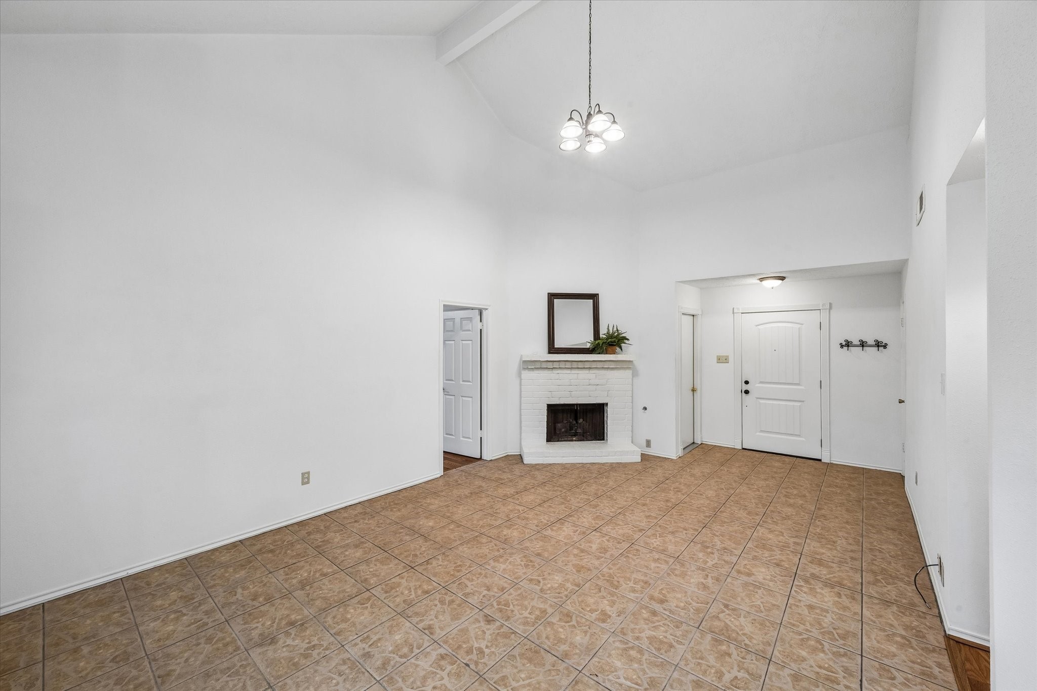 910 Country Place Blvd Property Photo 9