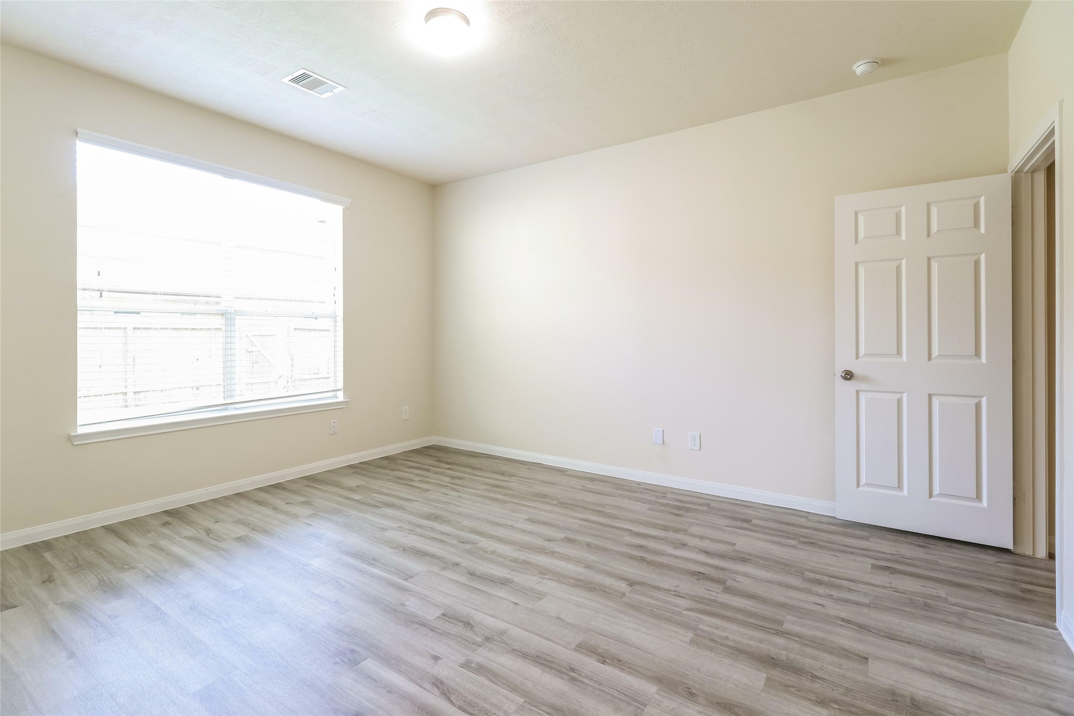 12355 Dona Lane Property Photo 6