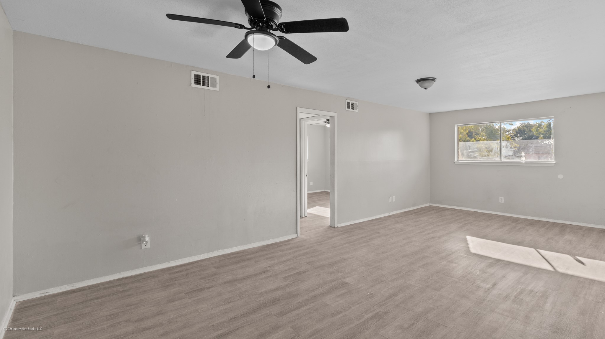 8001 South Loop E 116 Property Photo 5