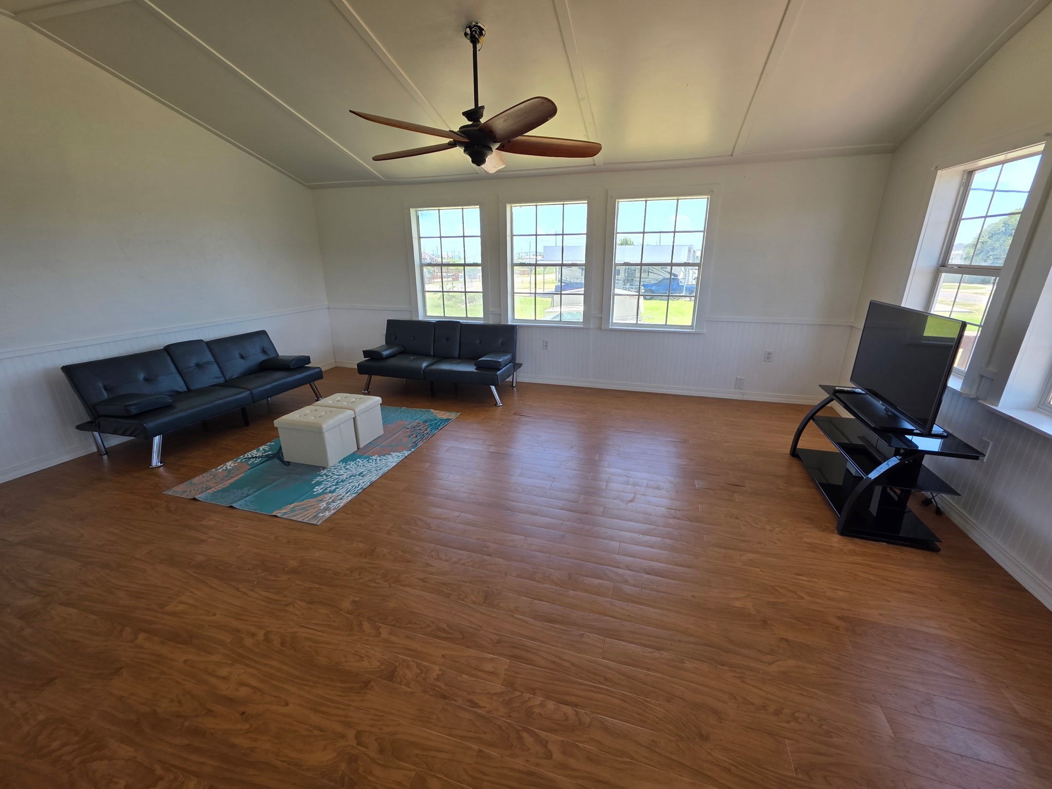 405 Blue Water Boulevard Property Photo 11