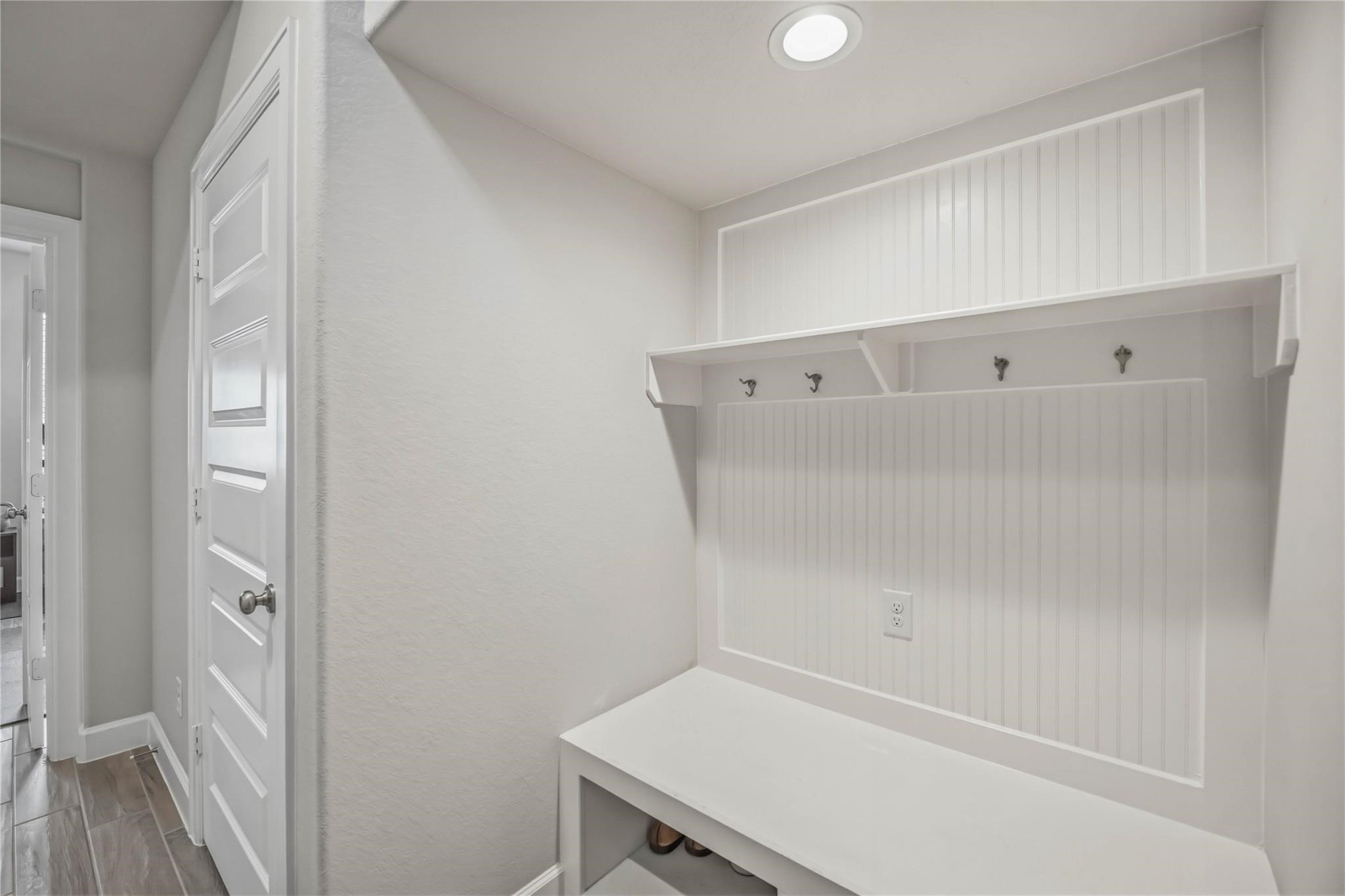 3904 Centre Plains Way Property Photo 5
