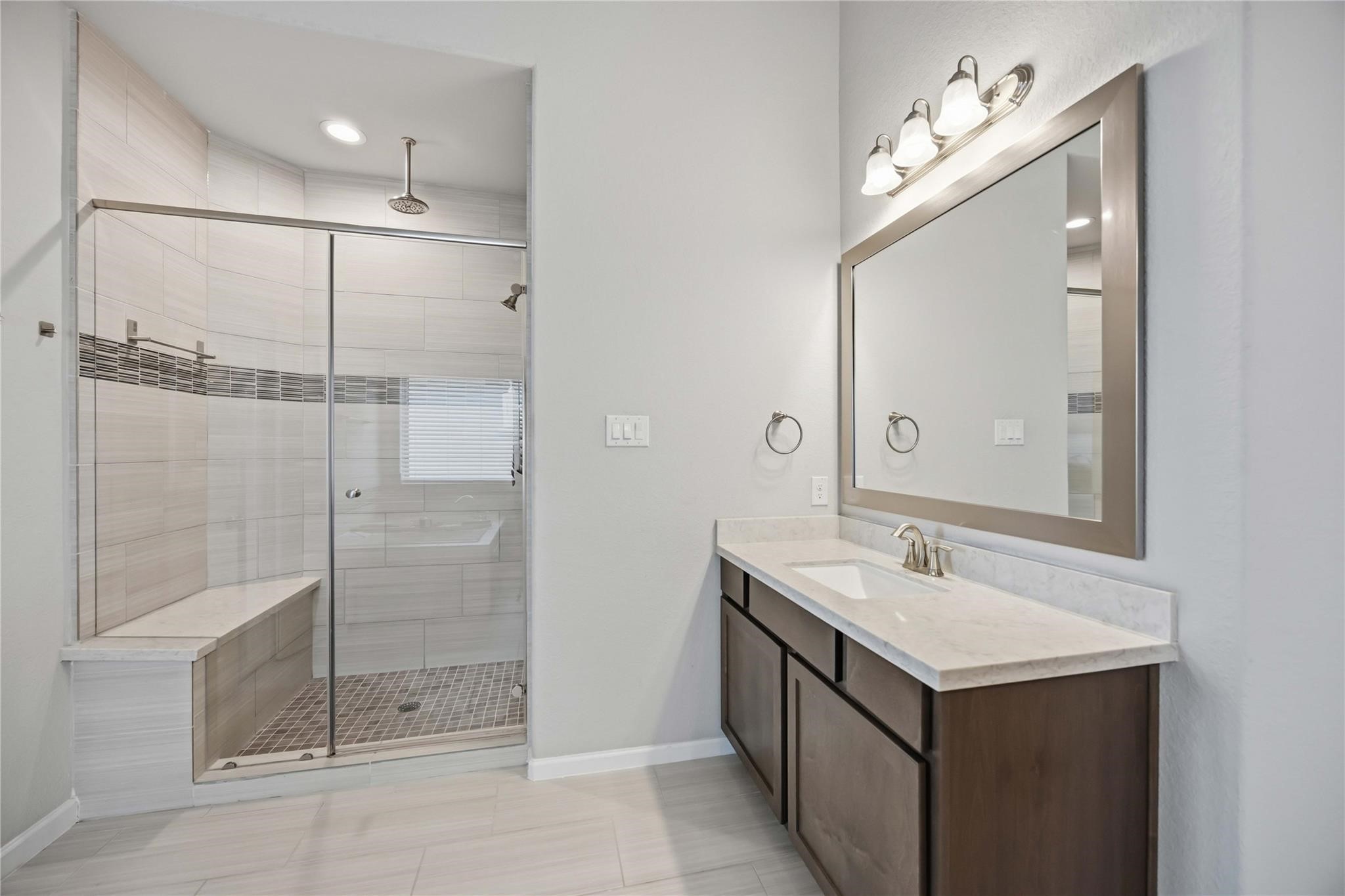 3904 Centre Plains Way Property Photo 30