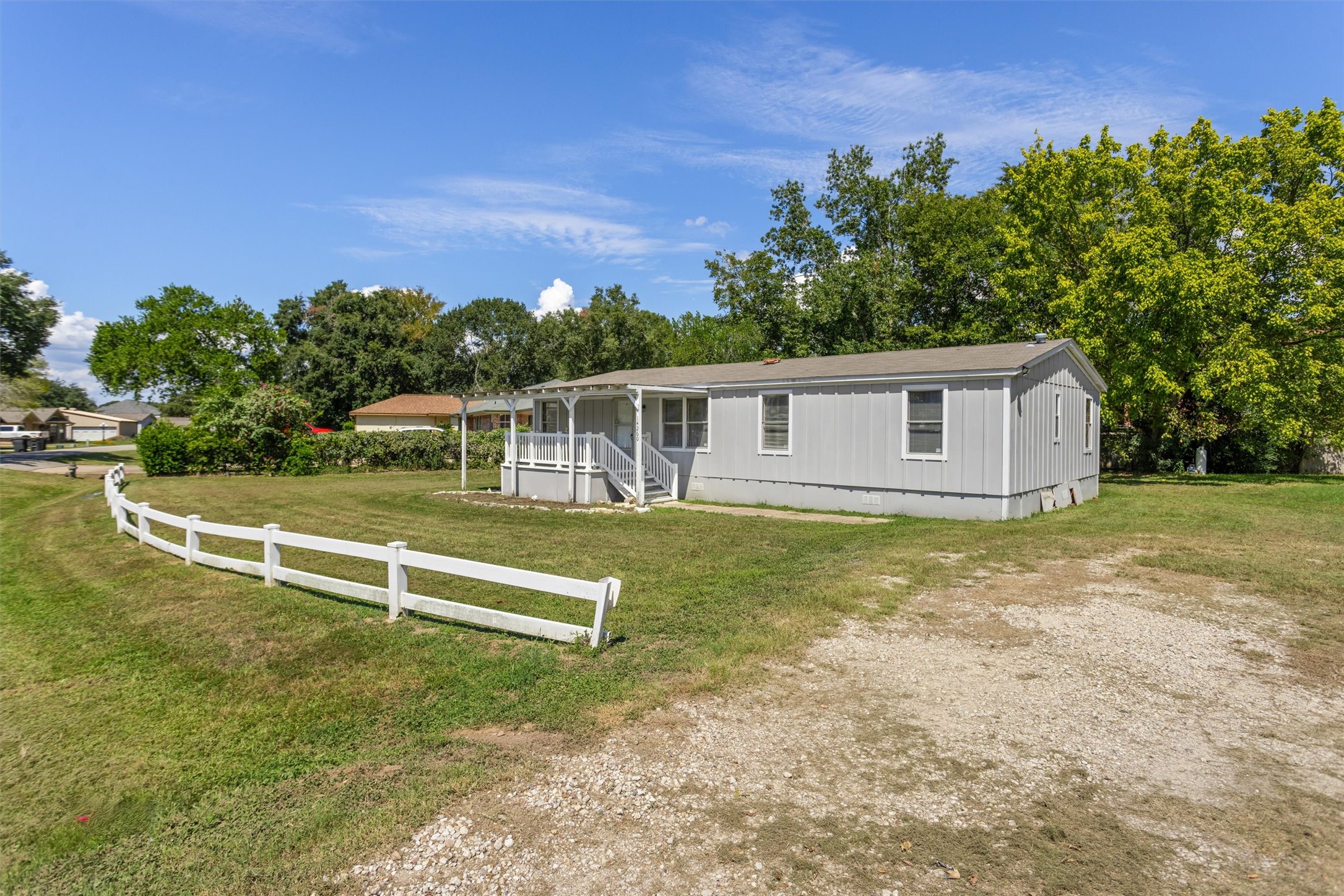 14260 Shadow Bay Drive Property Photo 4
