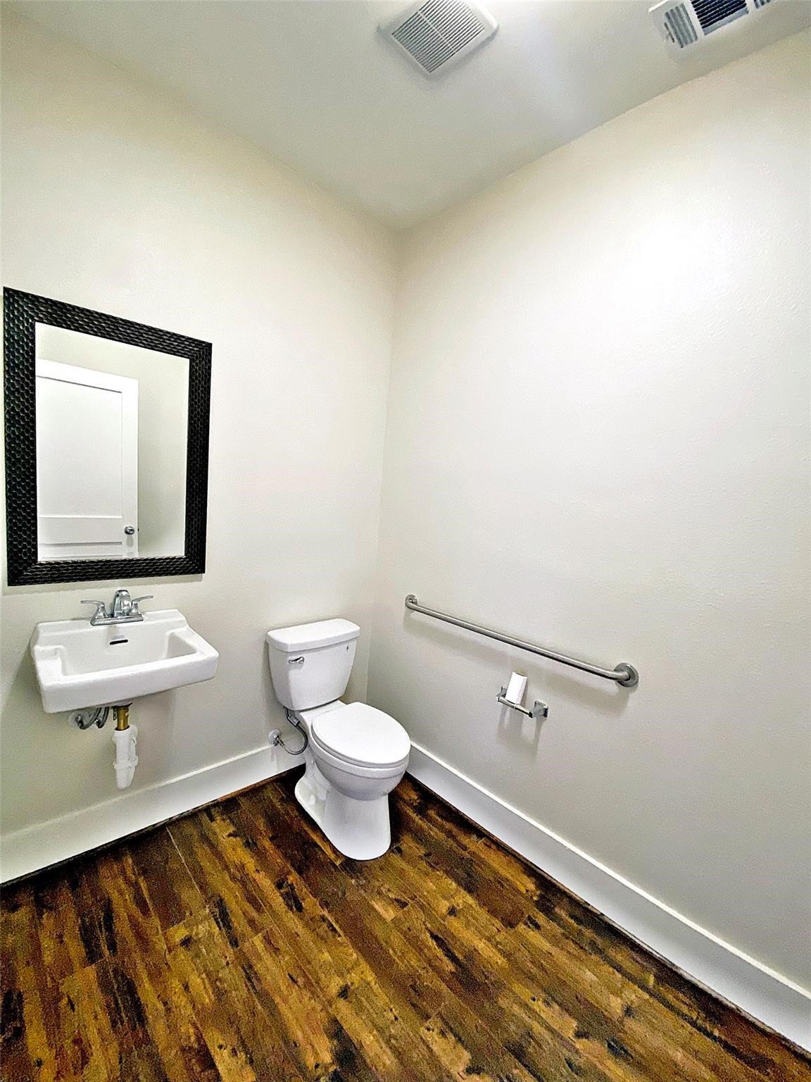 1625 W Alabama Street Property Photo 14