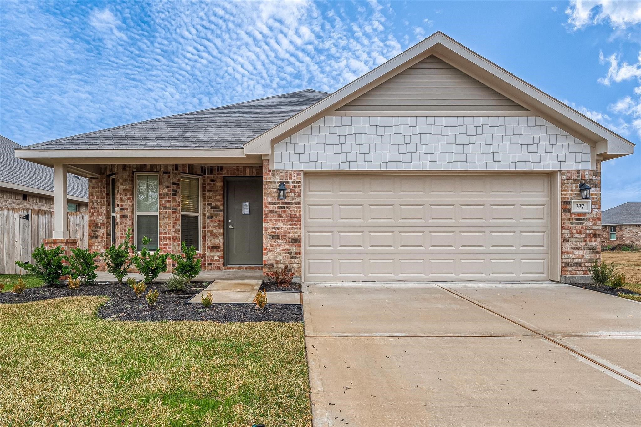 41 Greenbriar Loop Property Photo 1