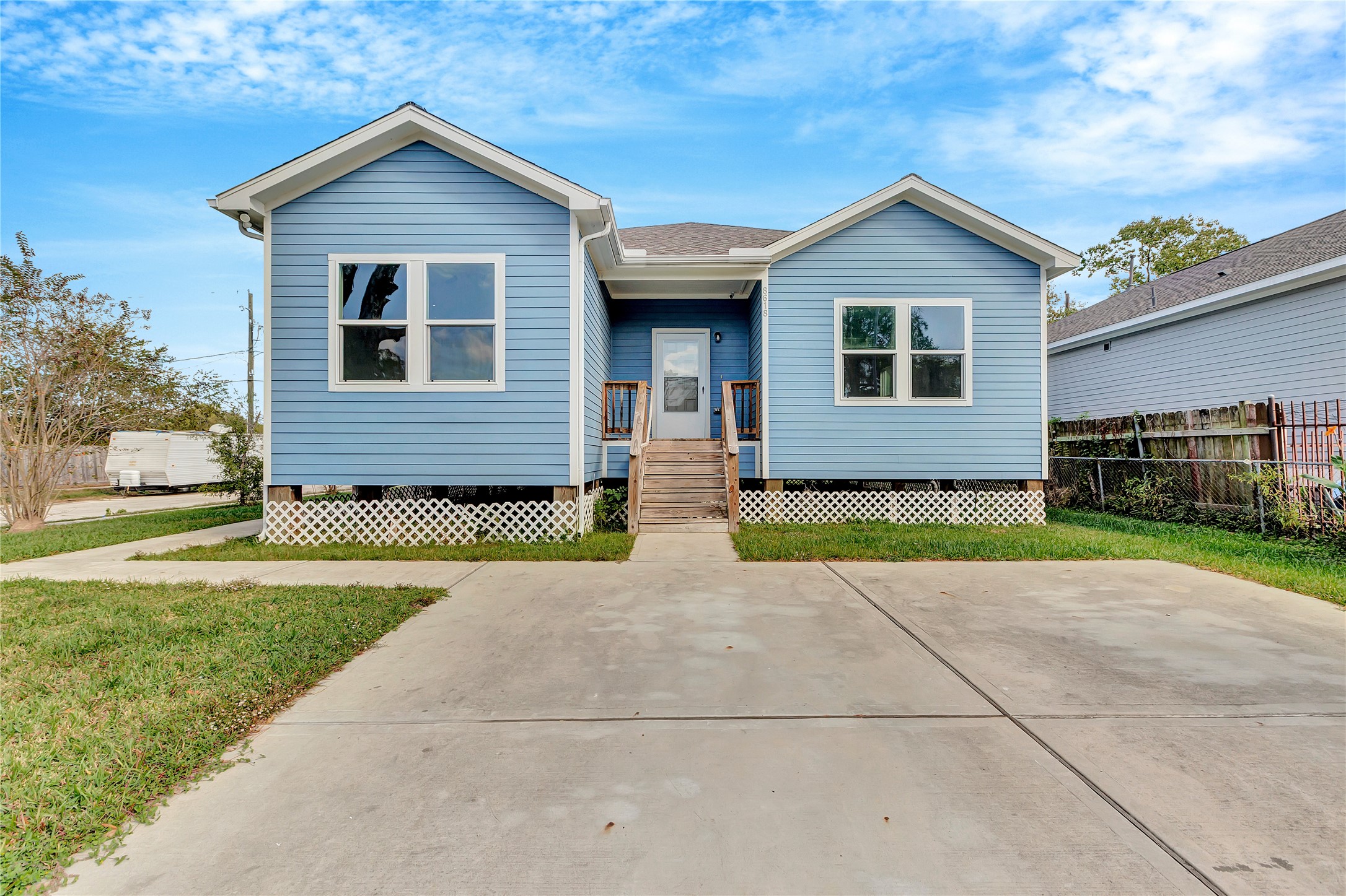 8618 Banting Street Property Photo 1