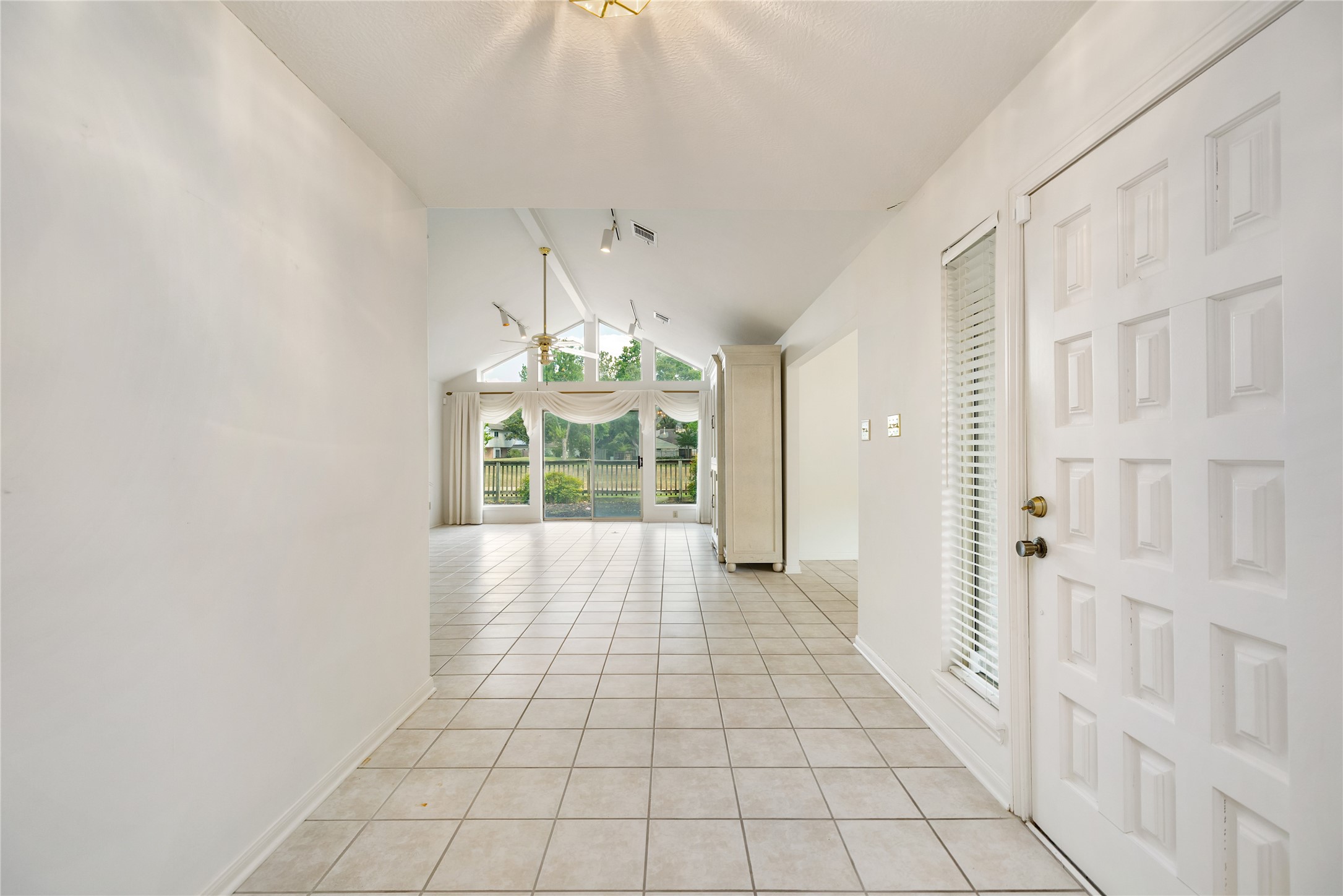 18202 Widcombe Drive Property Photo 5