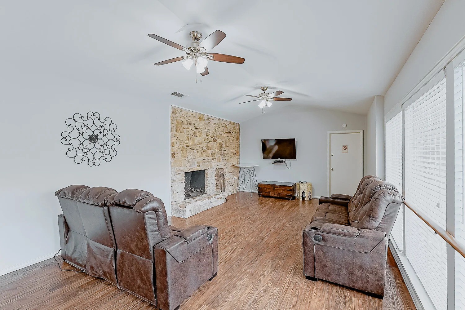 8100 N N Mopac Expressway 17-274 Property Photo 1