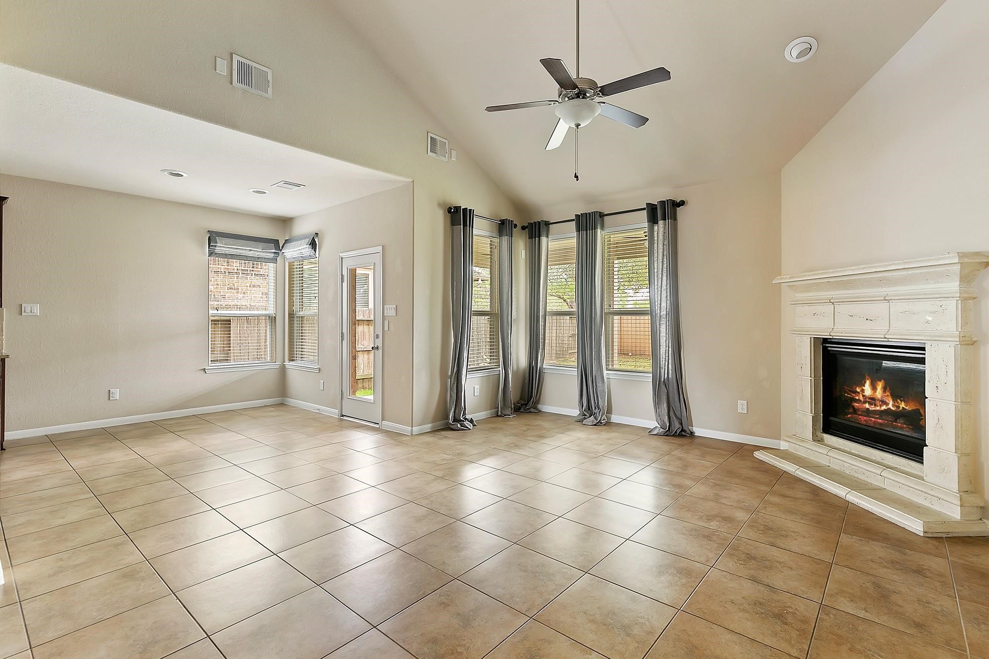 26315 Cedar Pine Drive Property Photo 12