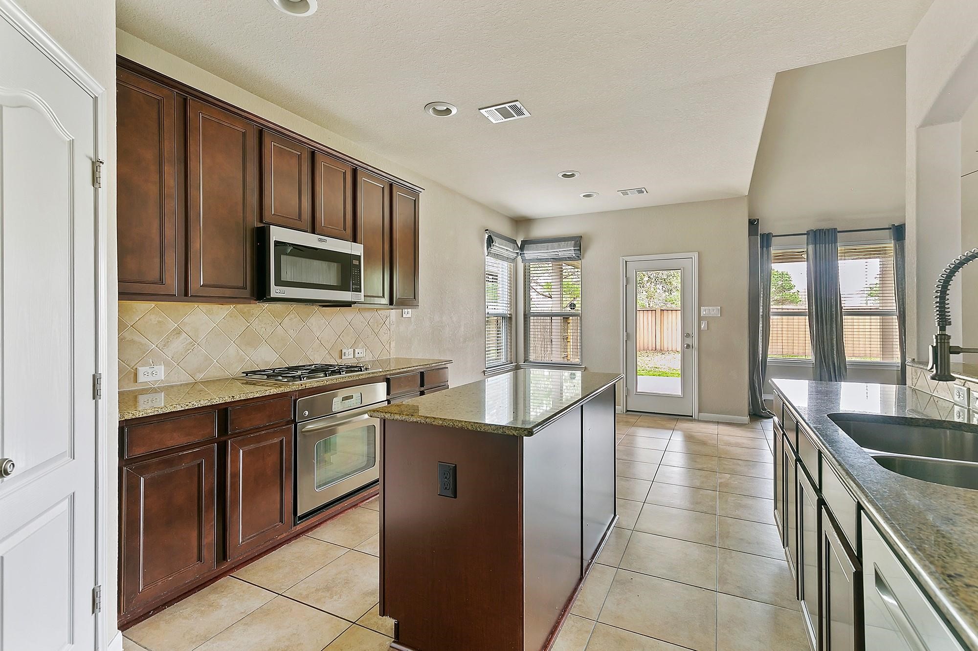 26315 Cedar Pine Drive Property Photo 16