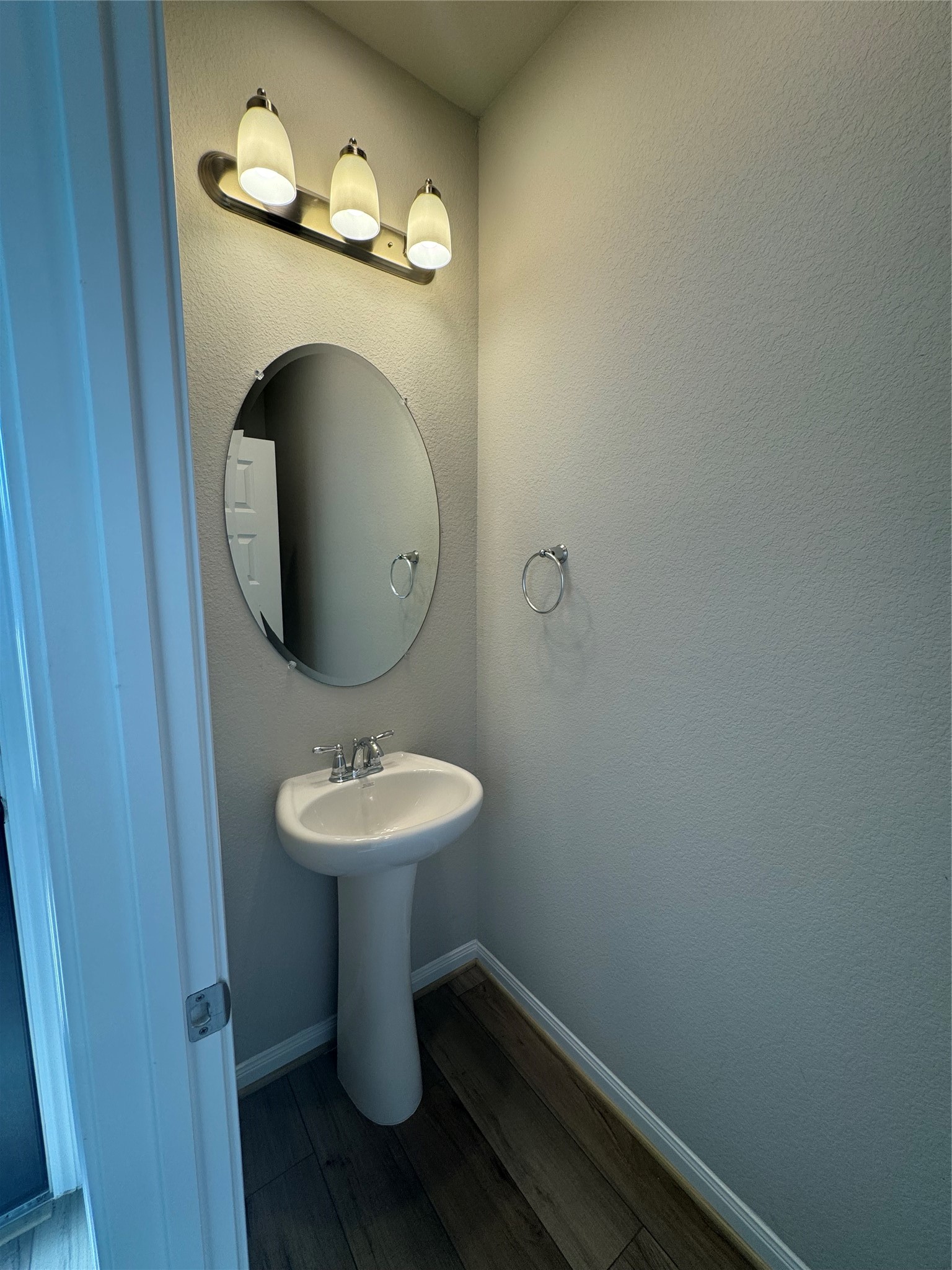 18528 Meadow Point Lane Property Photo 5