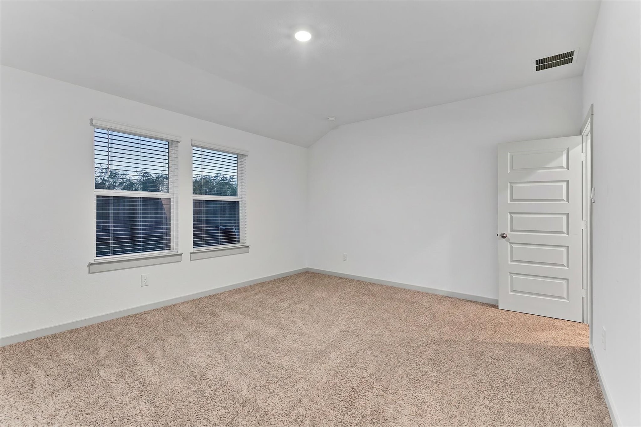 10002 Palm Royal Drive Property Photo 17