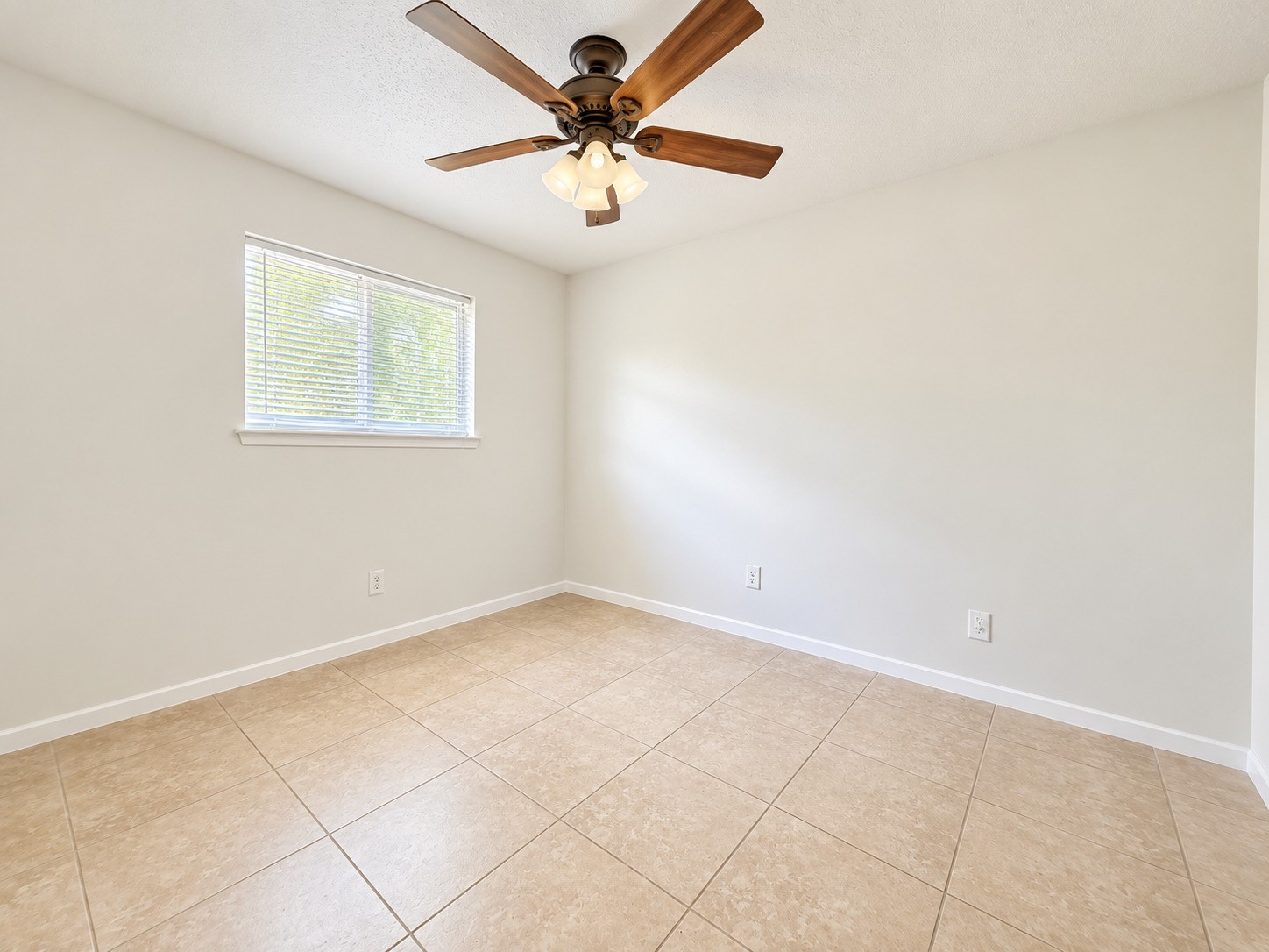 16347 Villaret Drive Property Photo 6