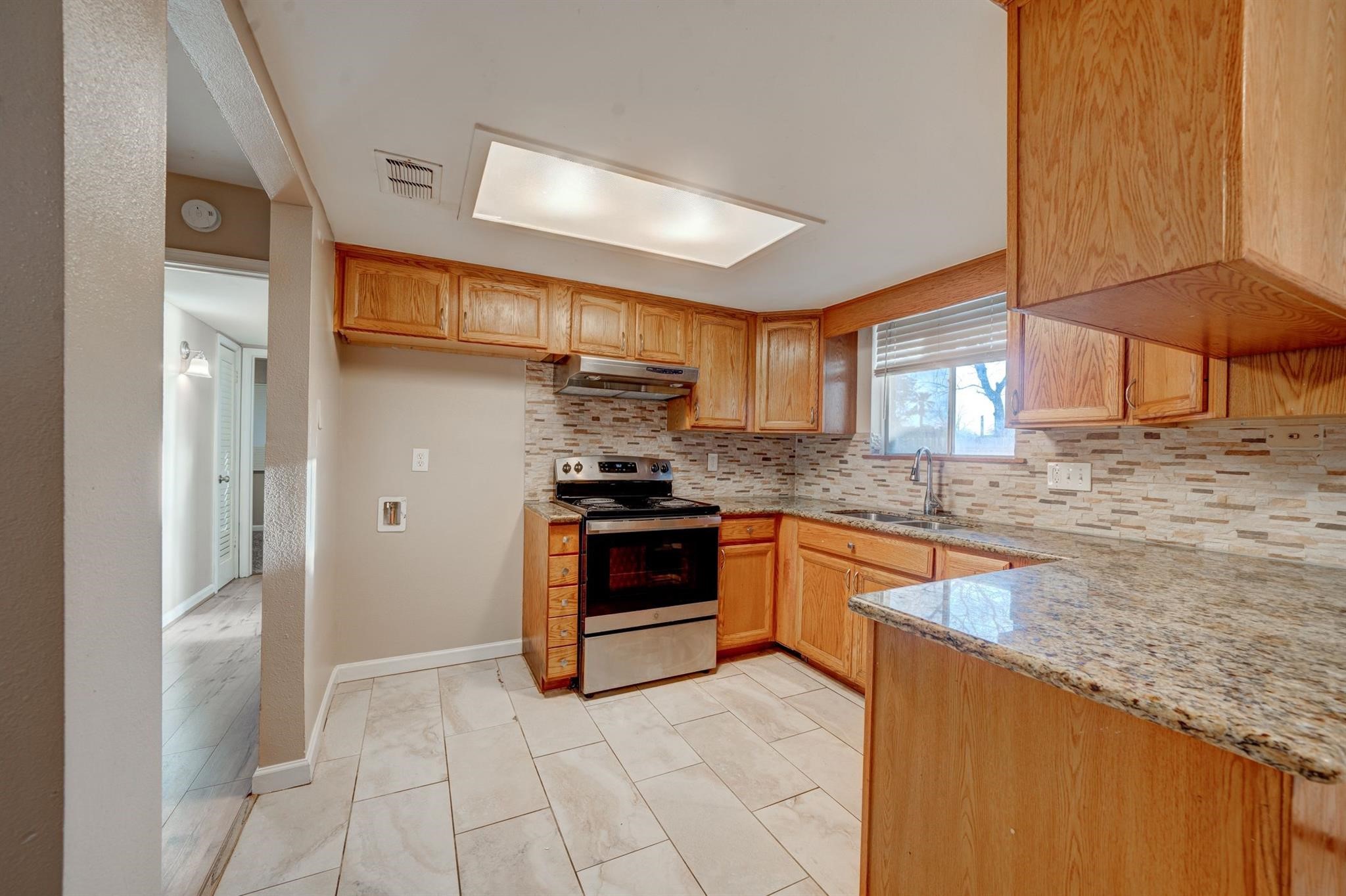 6331 Oaknut Drive Property Photo 7