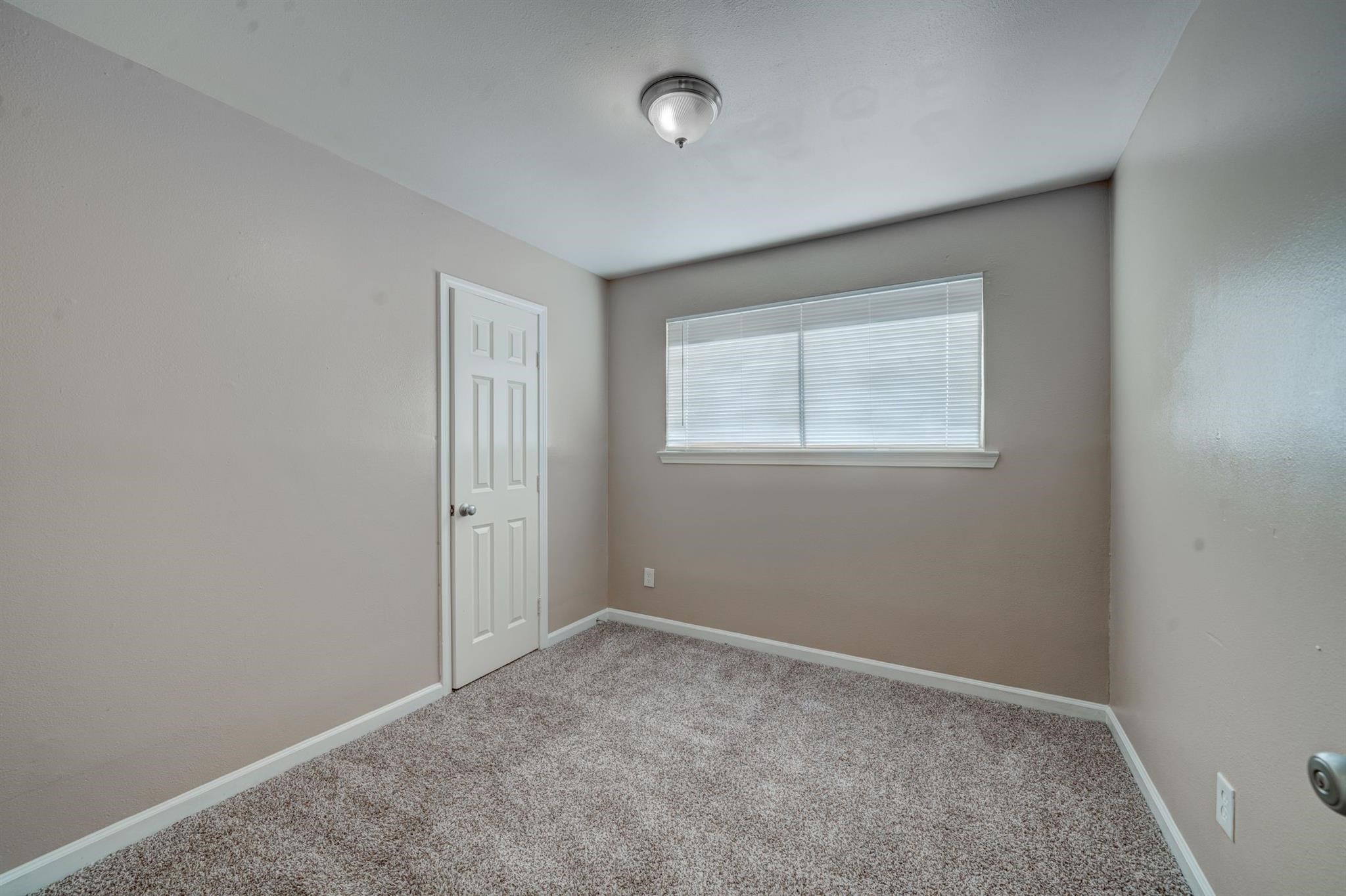 6331 Oaknut Drive Property Photo 11