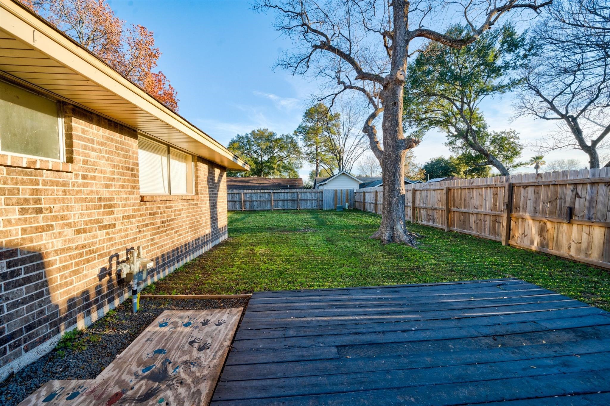 6331 Oaknut Drive Property Photo 14