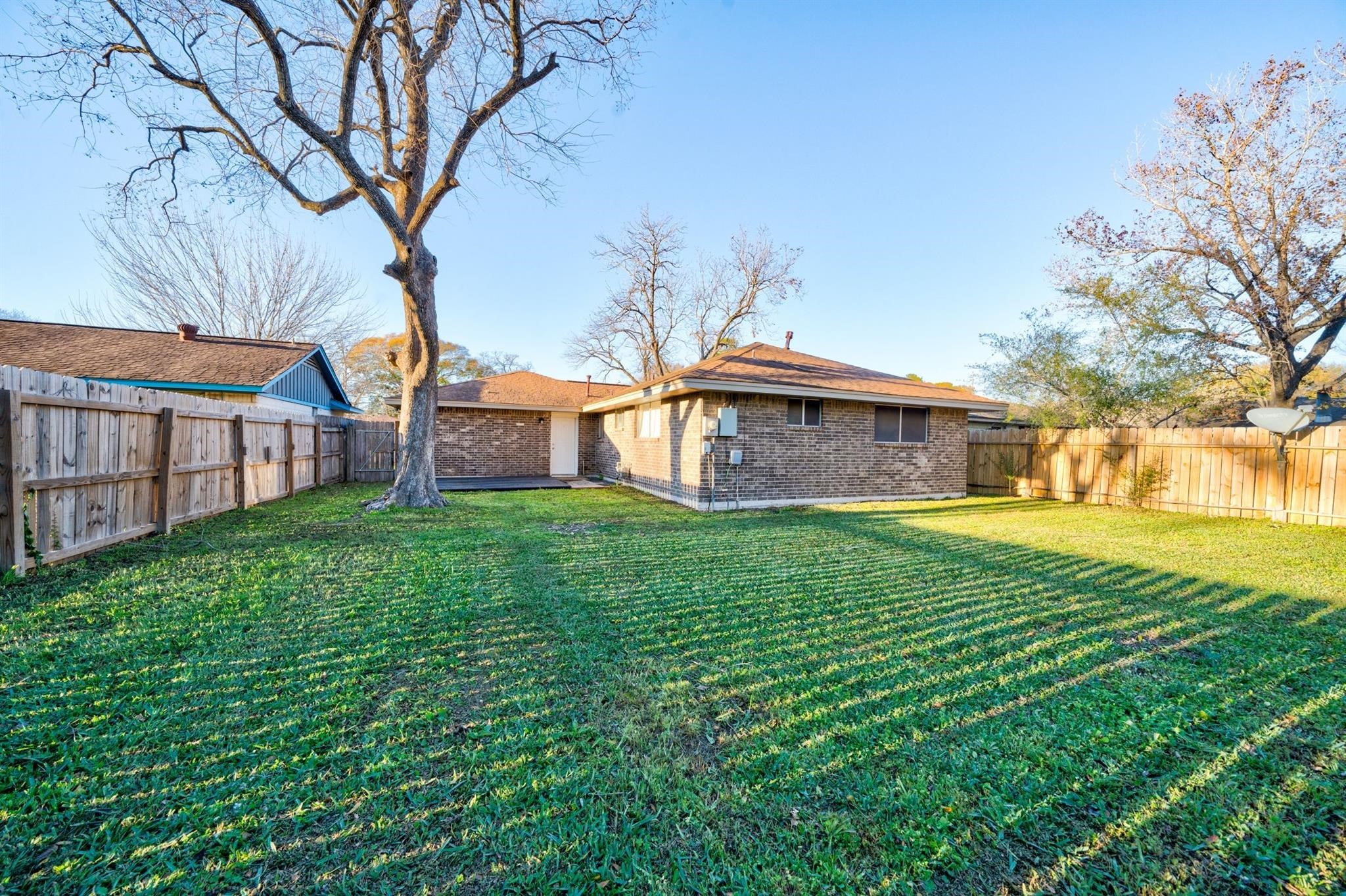 6331 Oaknut Drive Property Photo 16