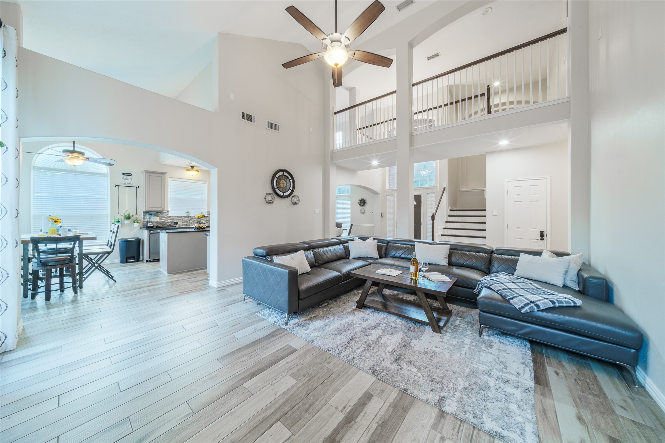 18506 Park Harbor Drive Property Photo 3