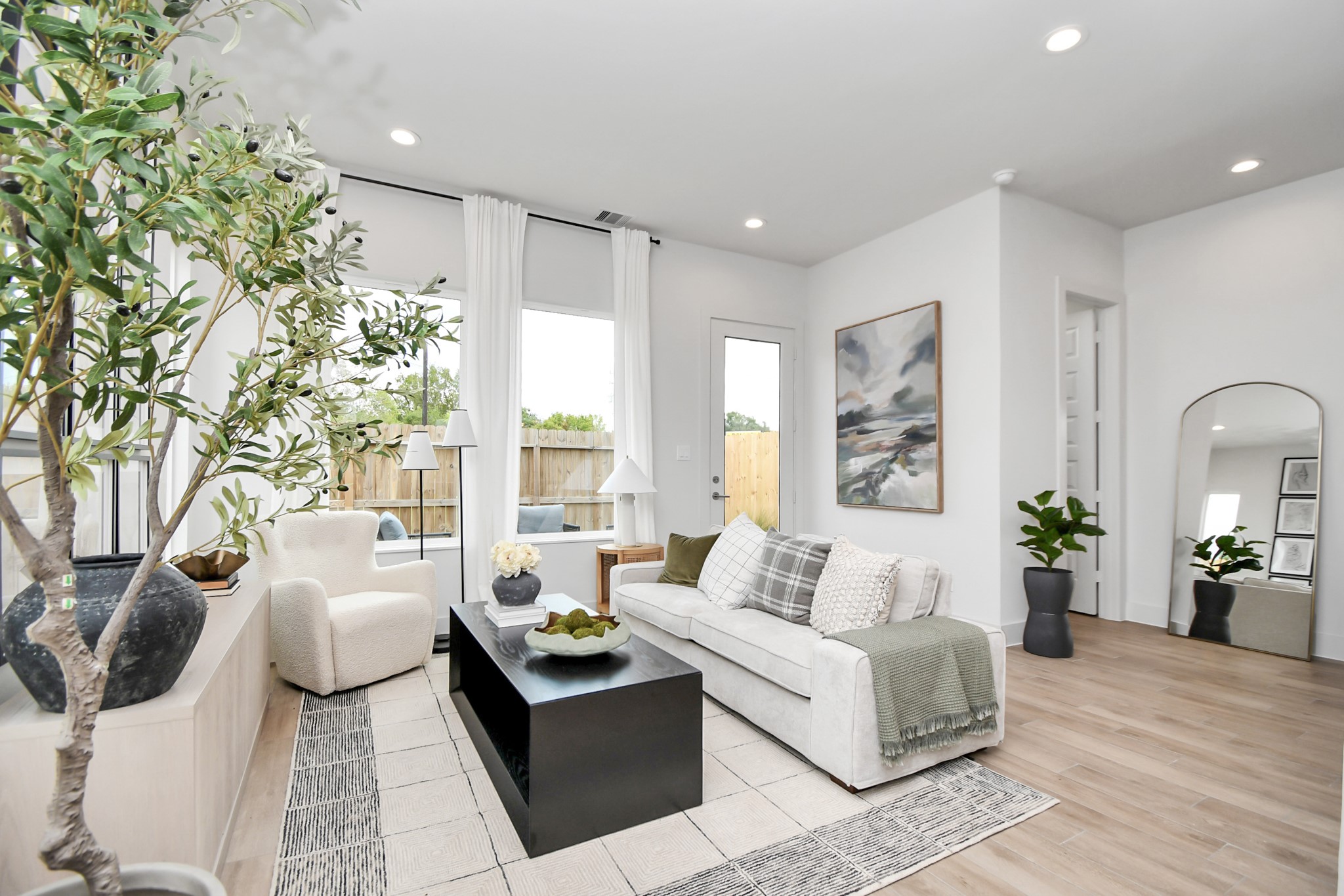 13103 Moncloa Drive Property Photo 11