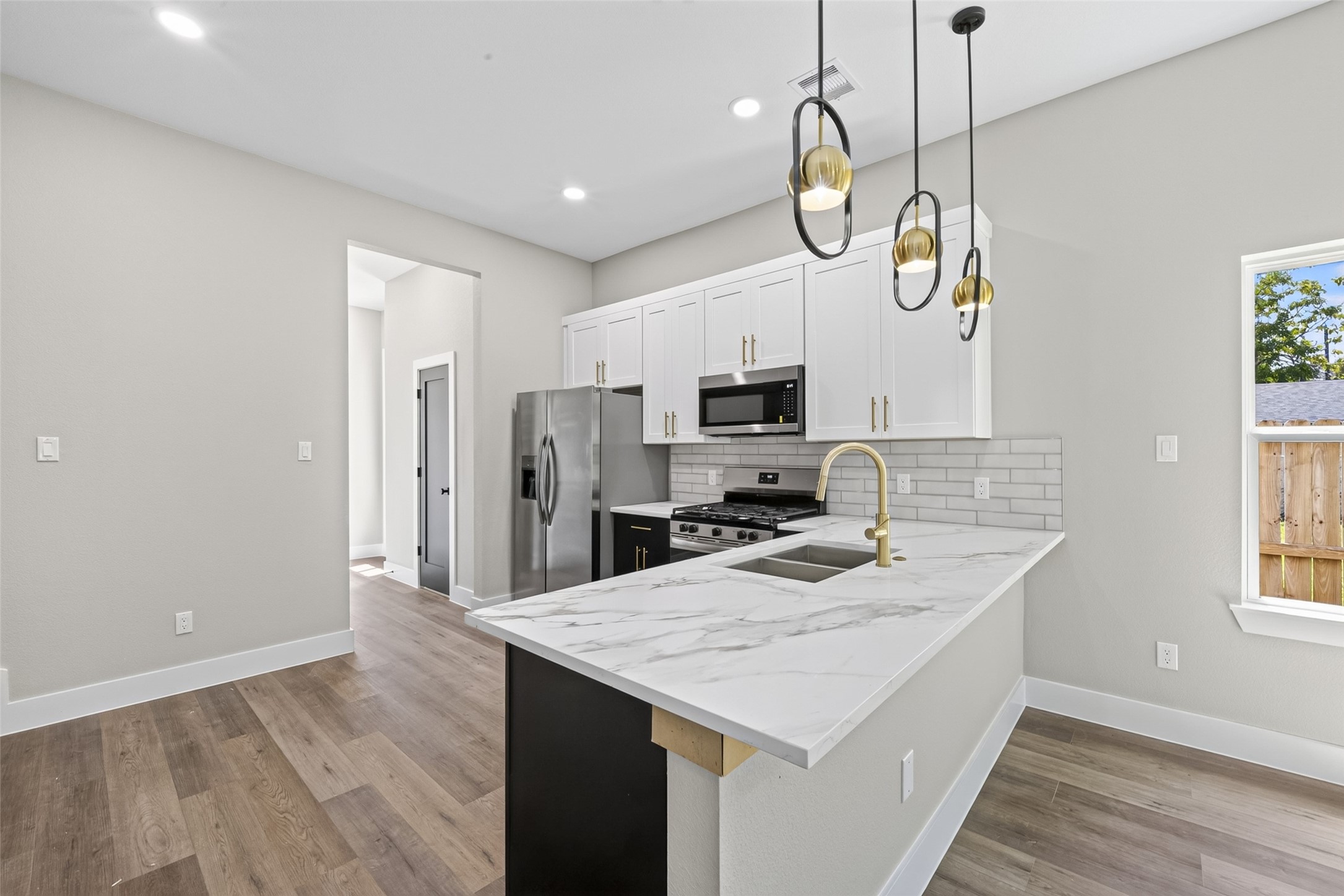 415 Neyland Street Property Photo 11
