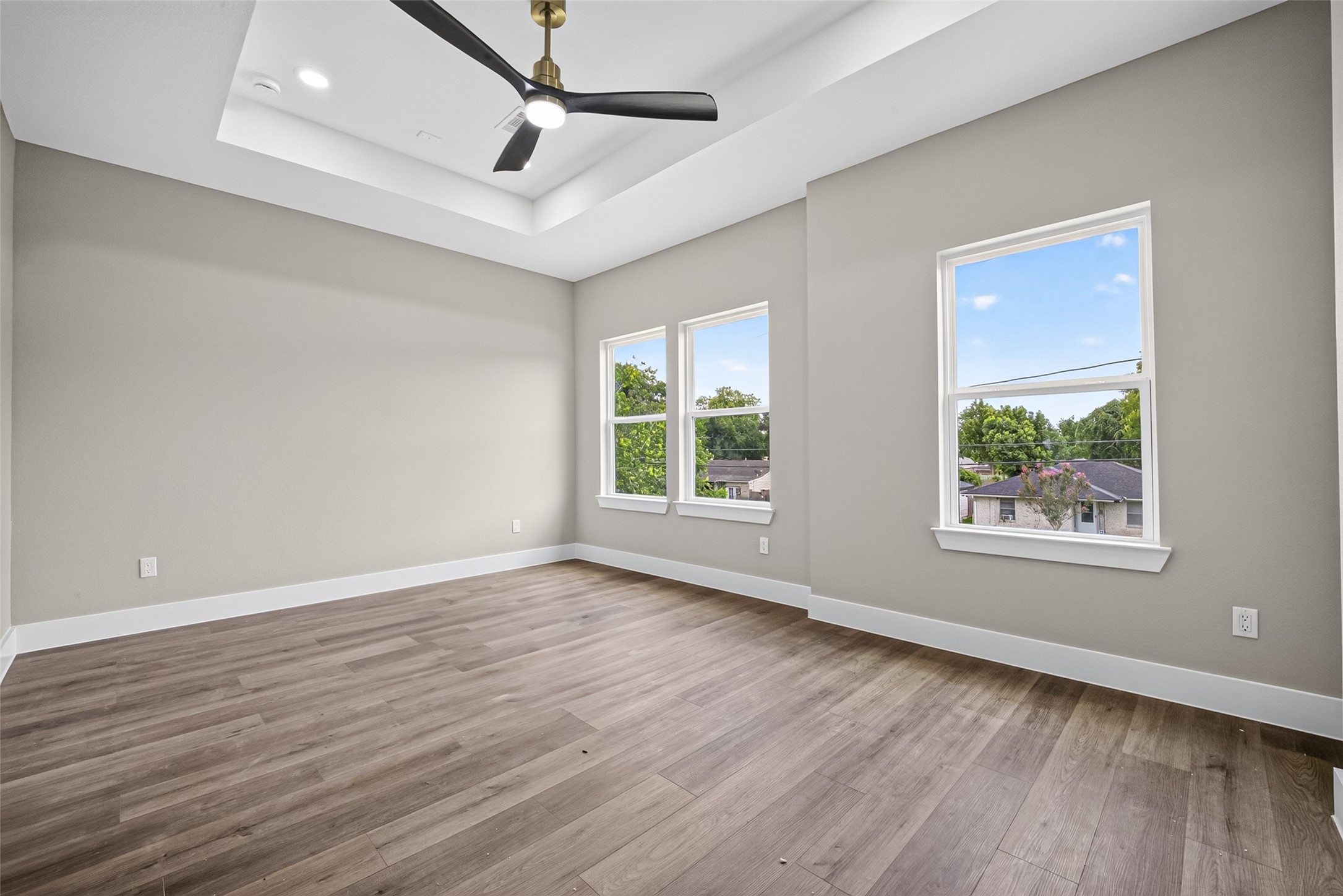 415 Neyland Street Property Photo 33