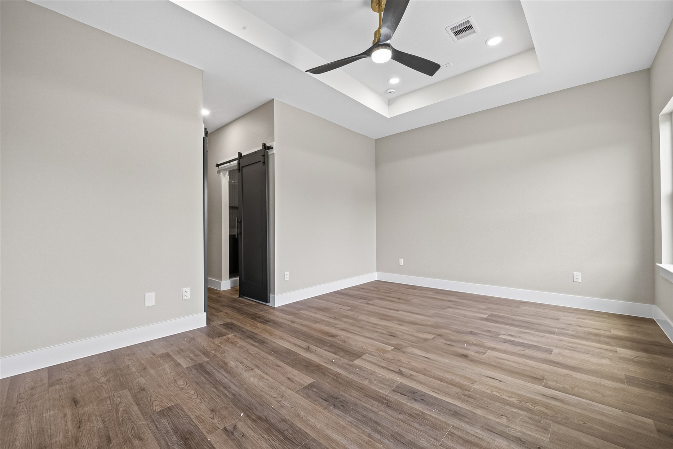415 Neyland Street Property Photo 34