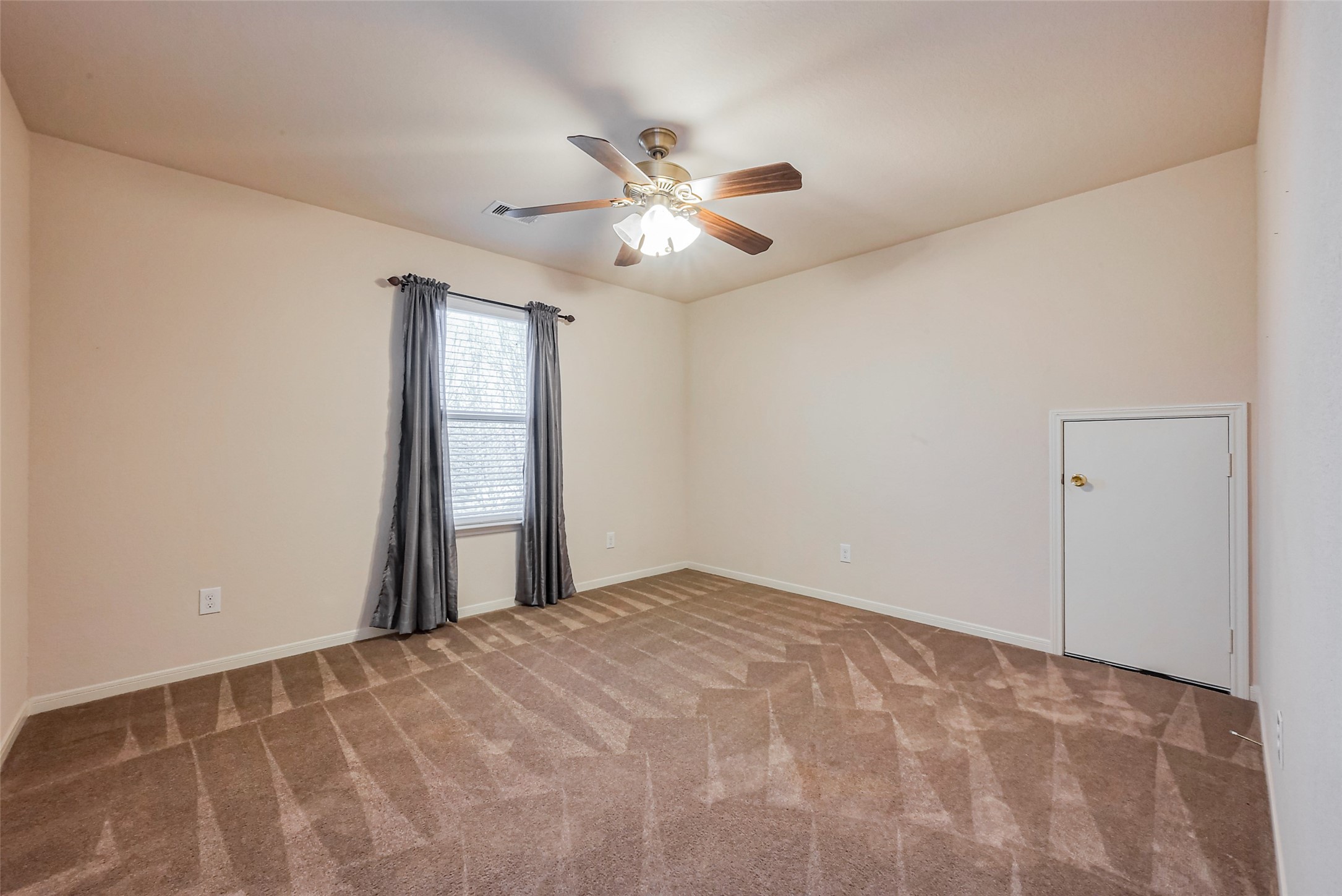 3003 Sage Grouse Court Property Photo 40