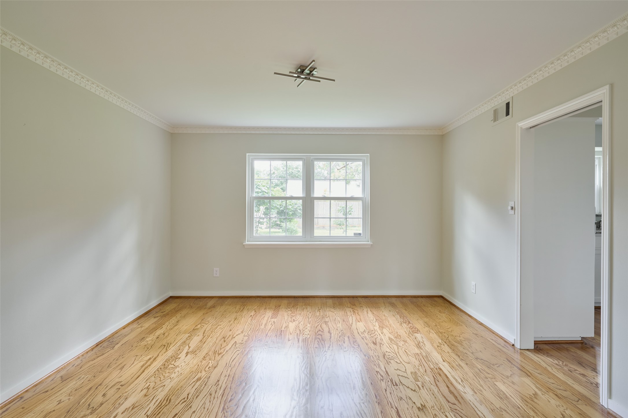 12402 Stafford Springs Drive Property Photo 6