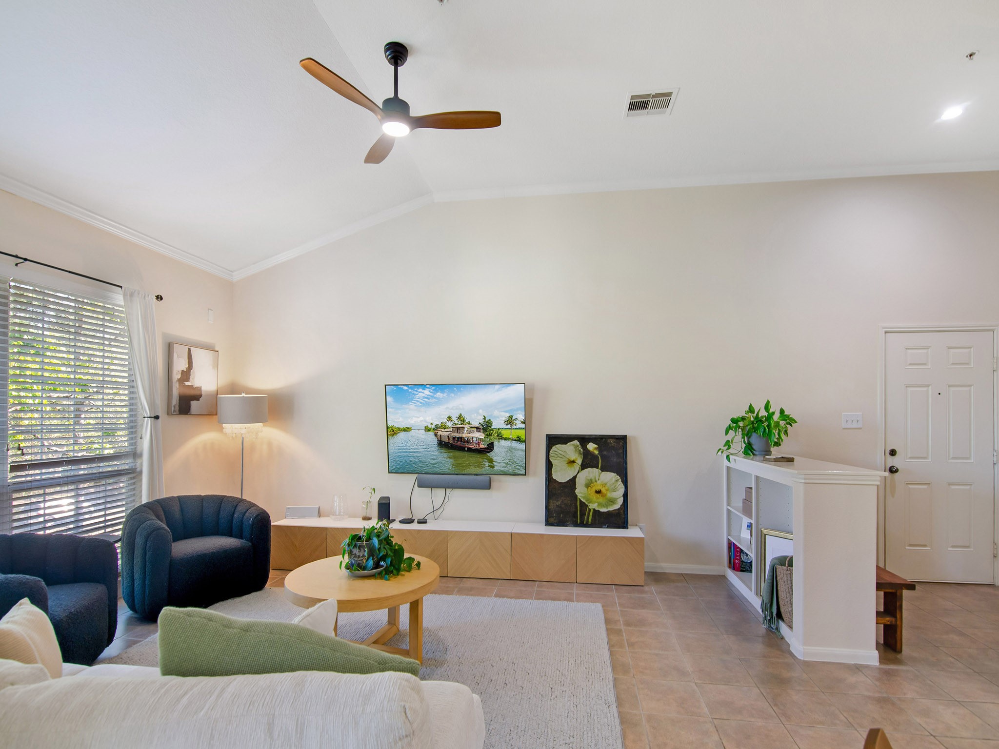 6607 Lake Woodlands 433 Property Photo 6