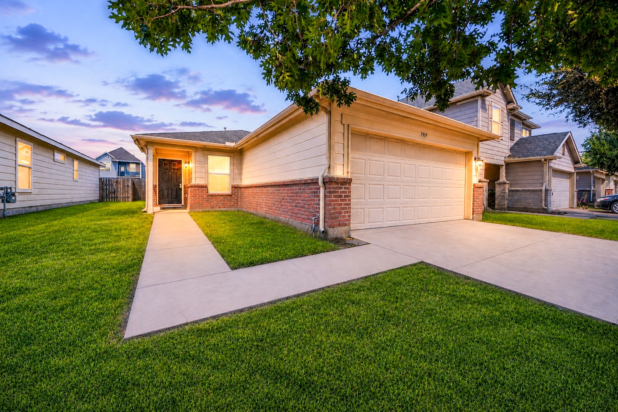 7919 Cypress Edge Drive Property Photo 1