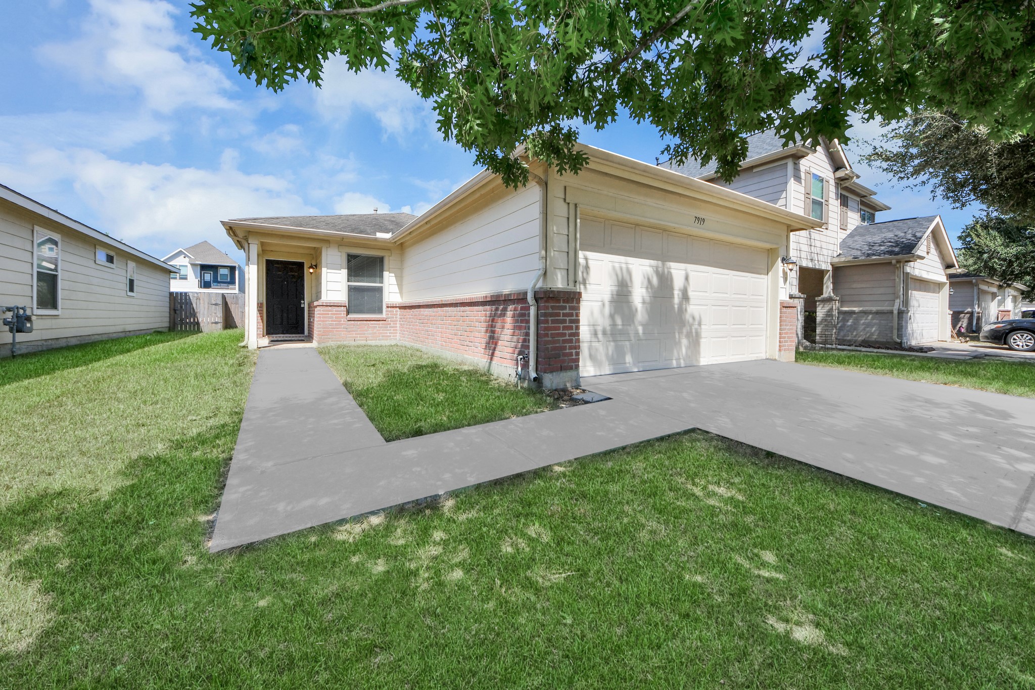 7919 Cypress Edge Drive Property Photo 5