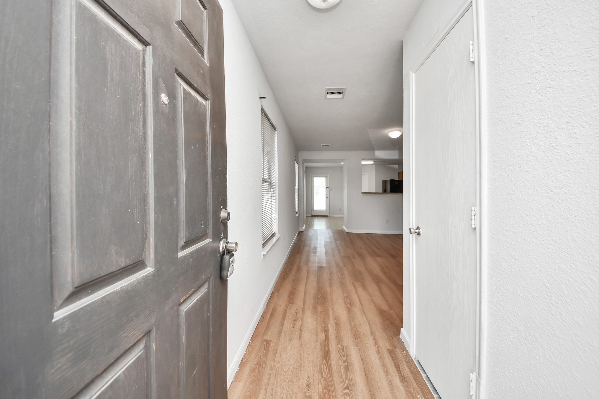 7919 Cypress Edge Drive Property Photo 7