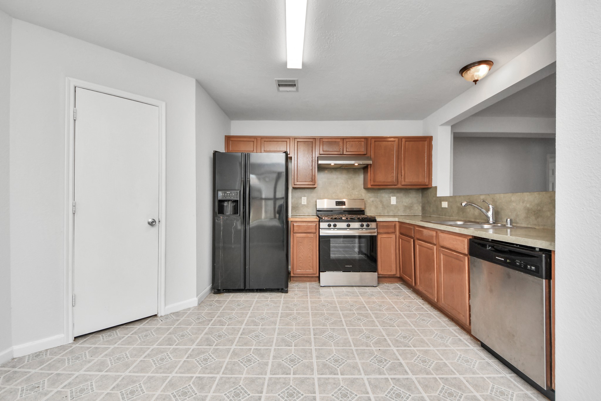 7919 Cypress Edge Drive Property Photo 15
