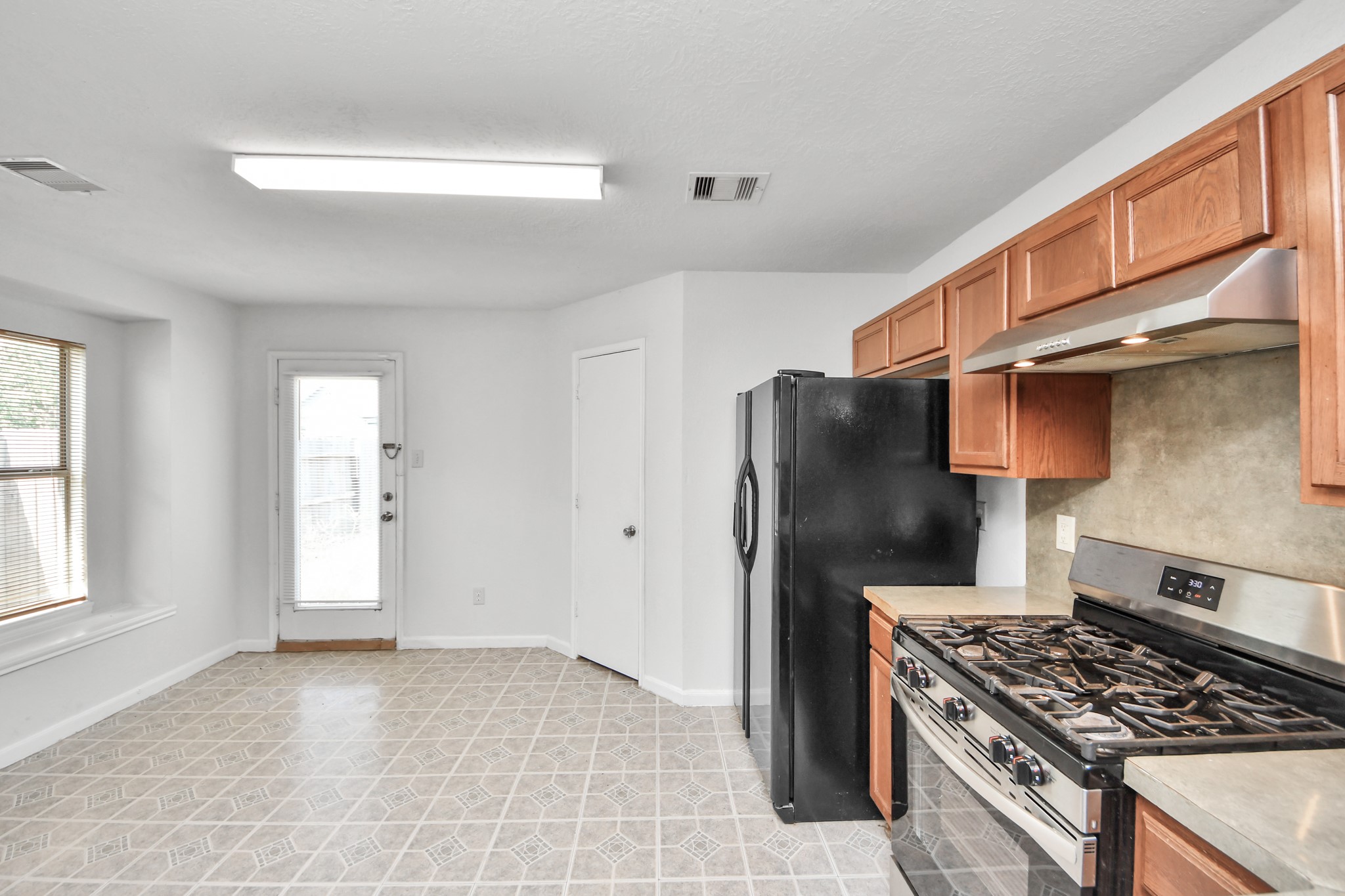 7919 Cypress Edge Drive Property Photo 19