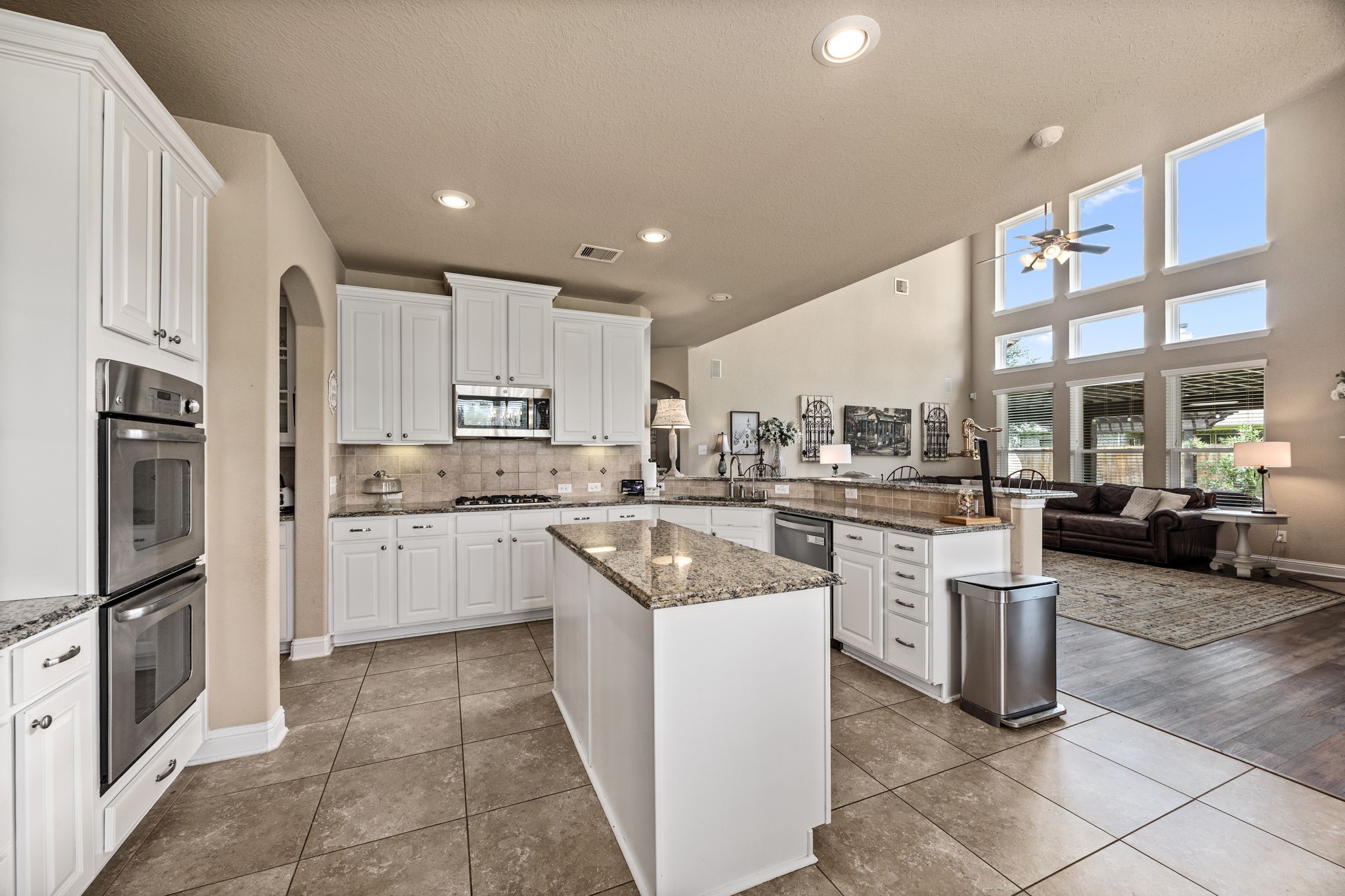 28002 Nobbe Hollow Drive Property Photo 19