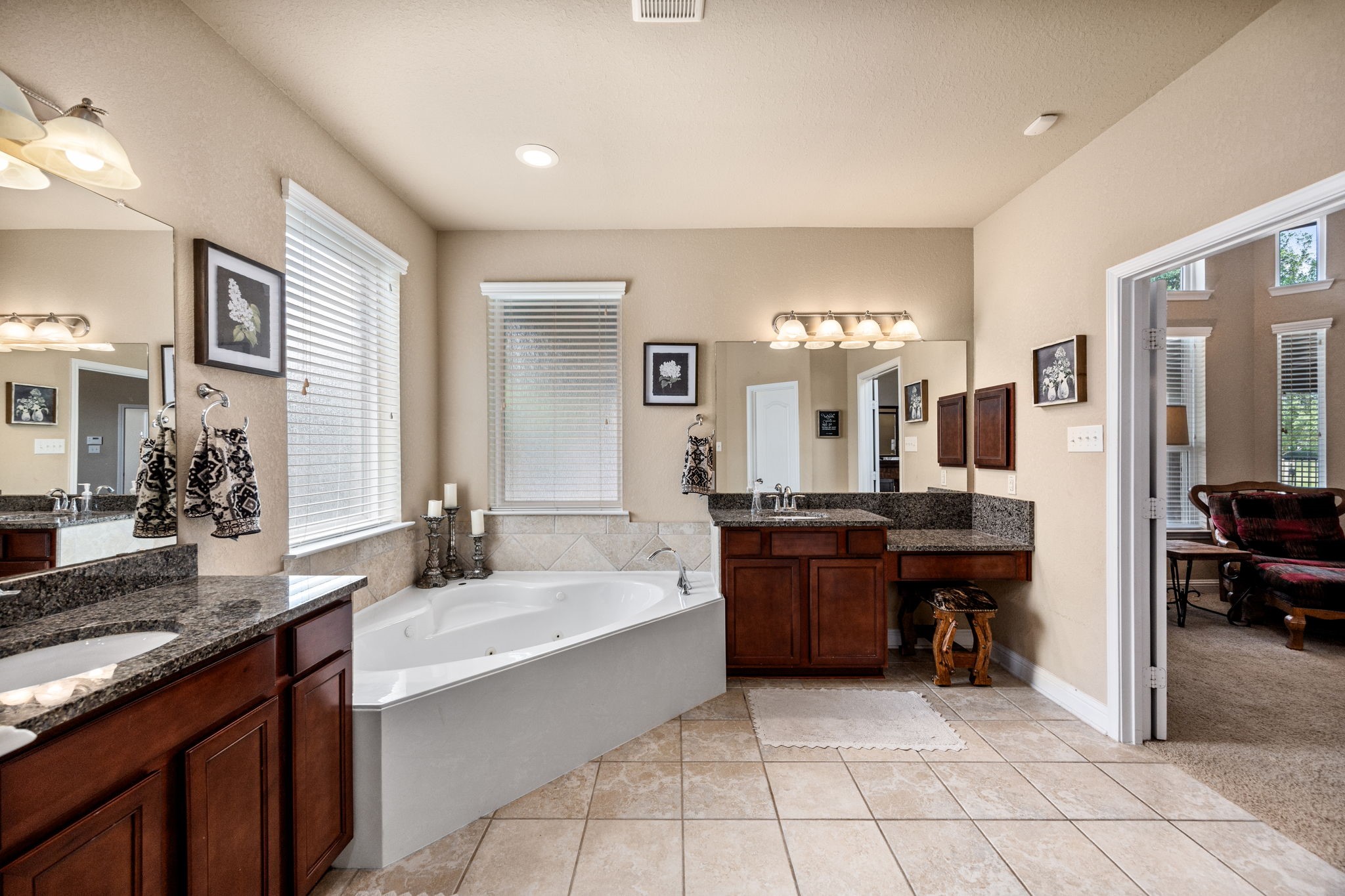 28002 Nobbe Hollow Drive Property Photo 27