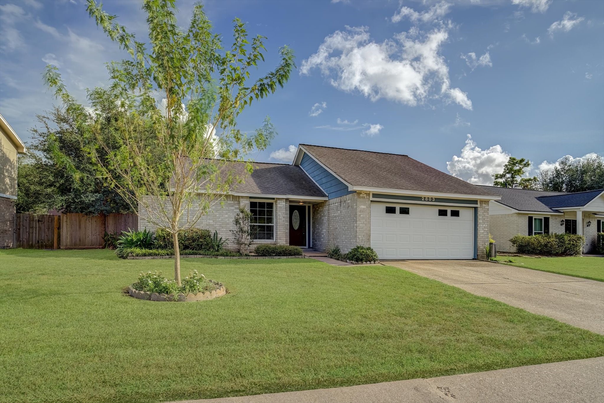 2803 Custer Drive Property Photo 1