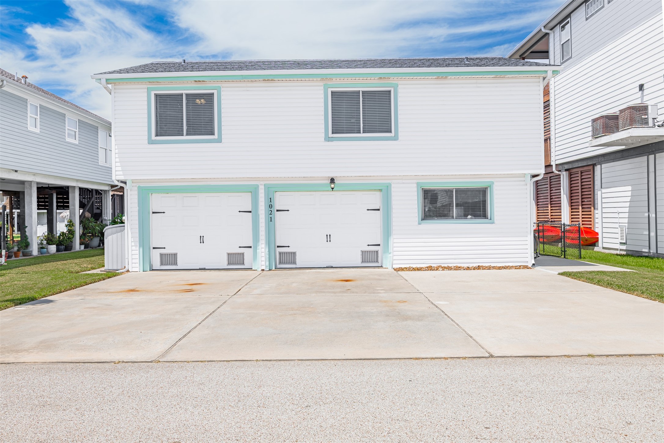 1021 Redfish Street Property Photo 1