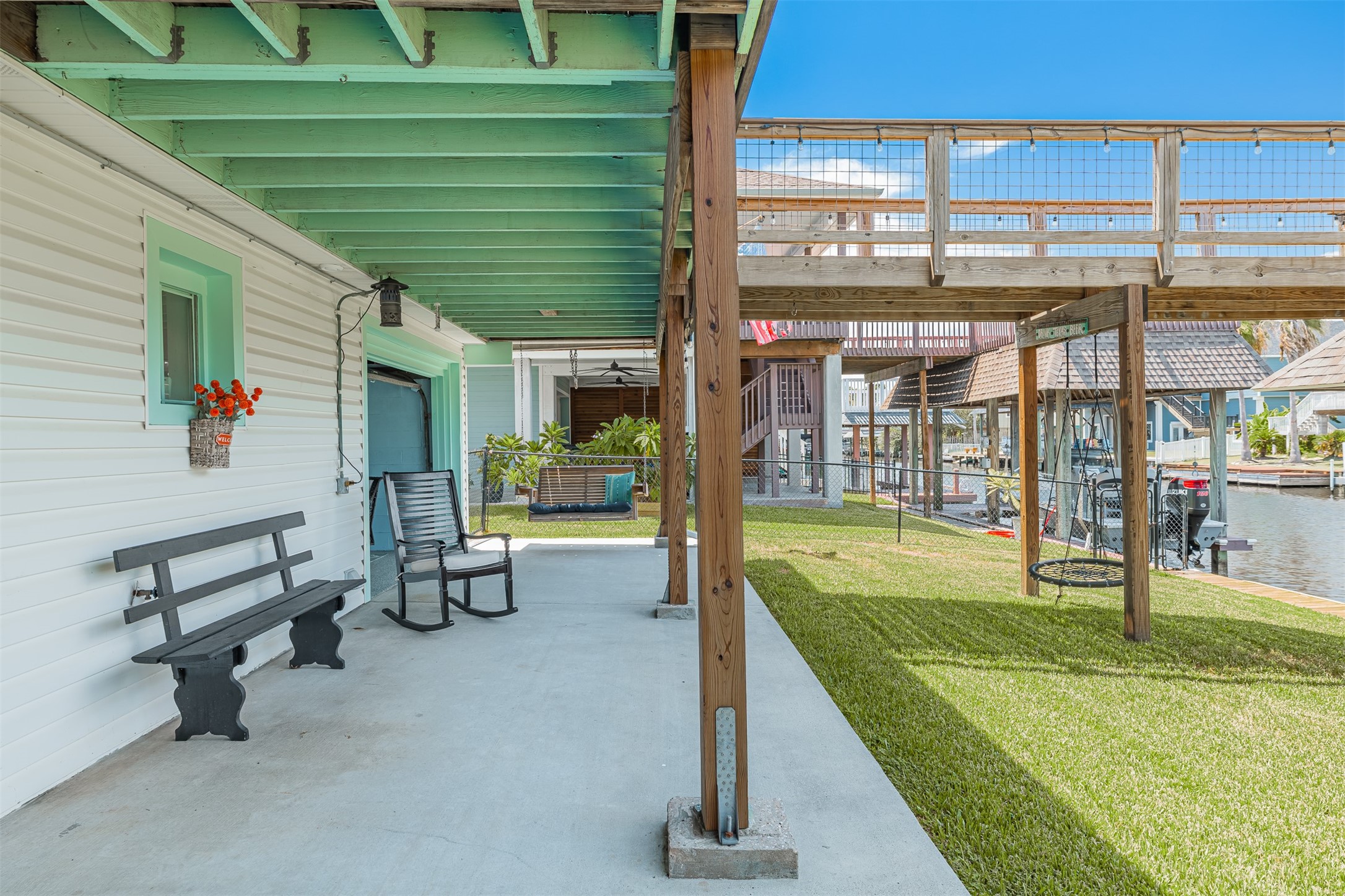 1021 Redfish Street Property Photo 3