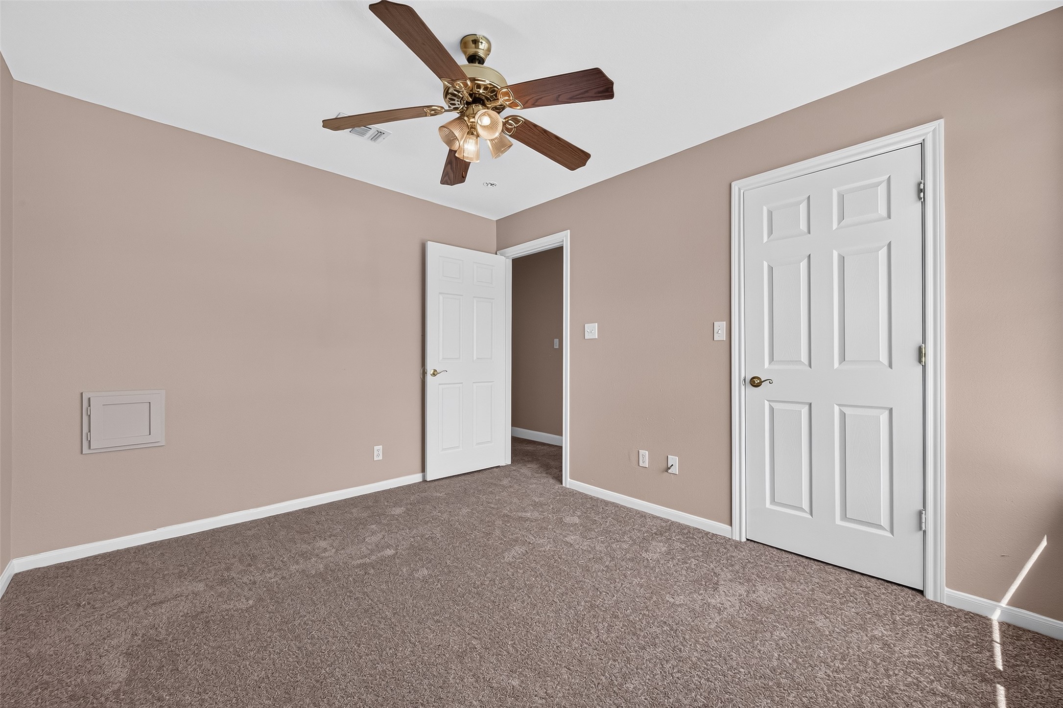 8721 Garrett Street Property Photo 12