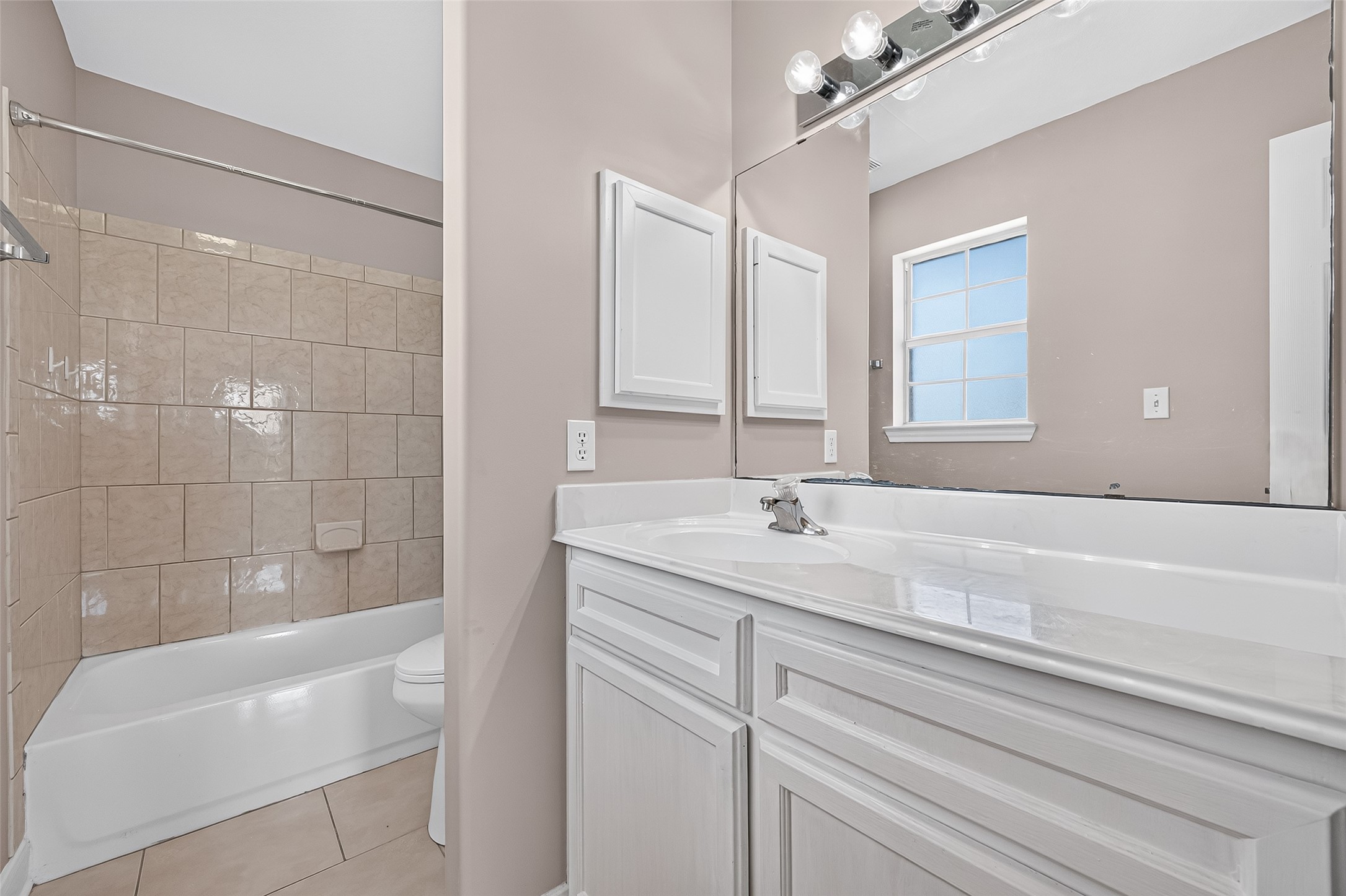 8721 Garrett Street Property Photo 16