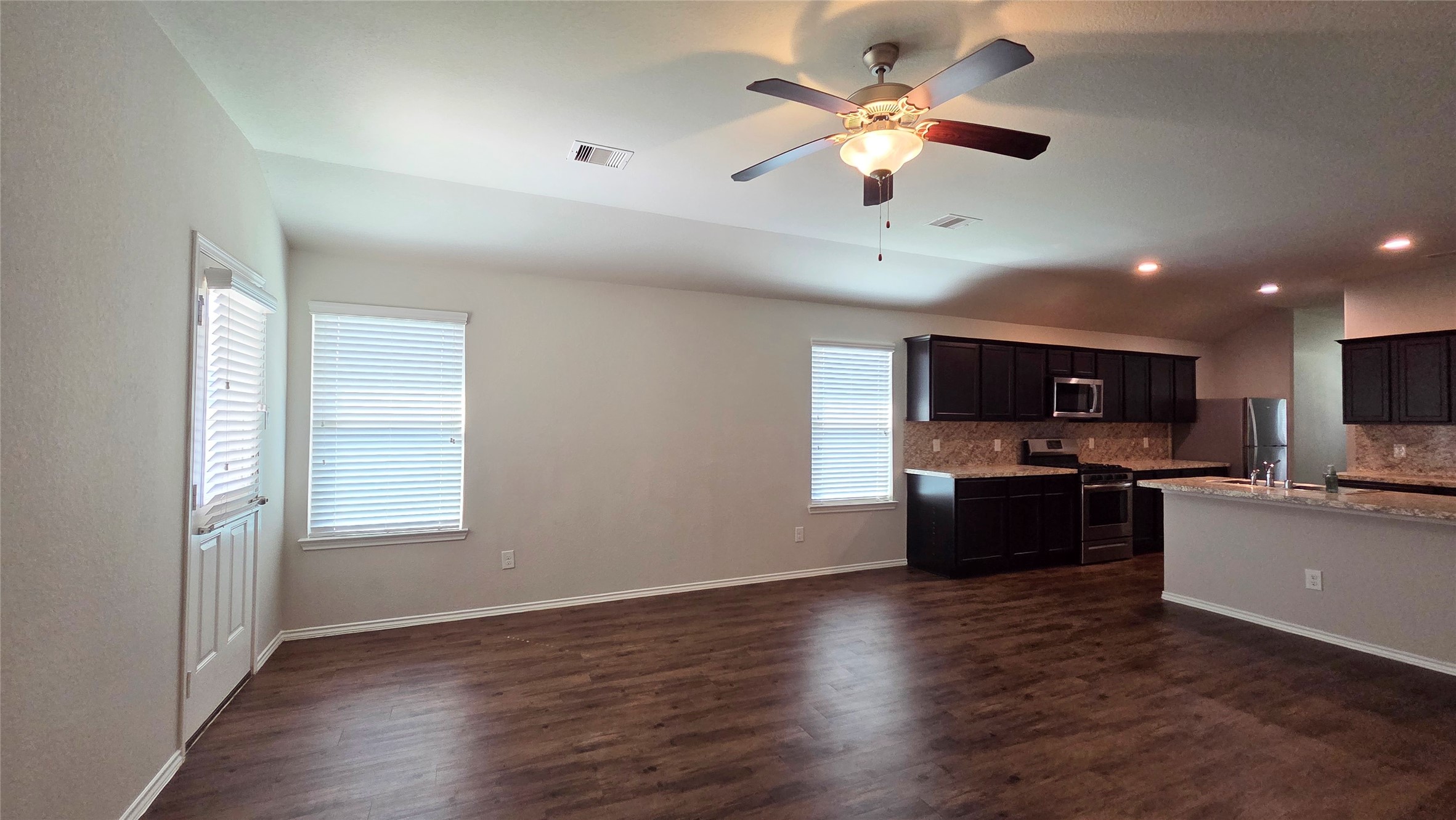14097 Lake Crescent Drive Property Photo 7