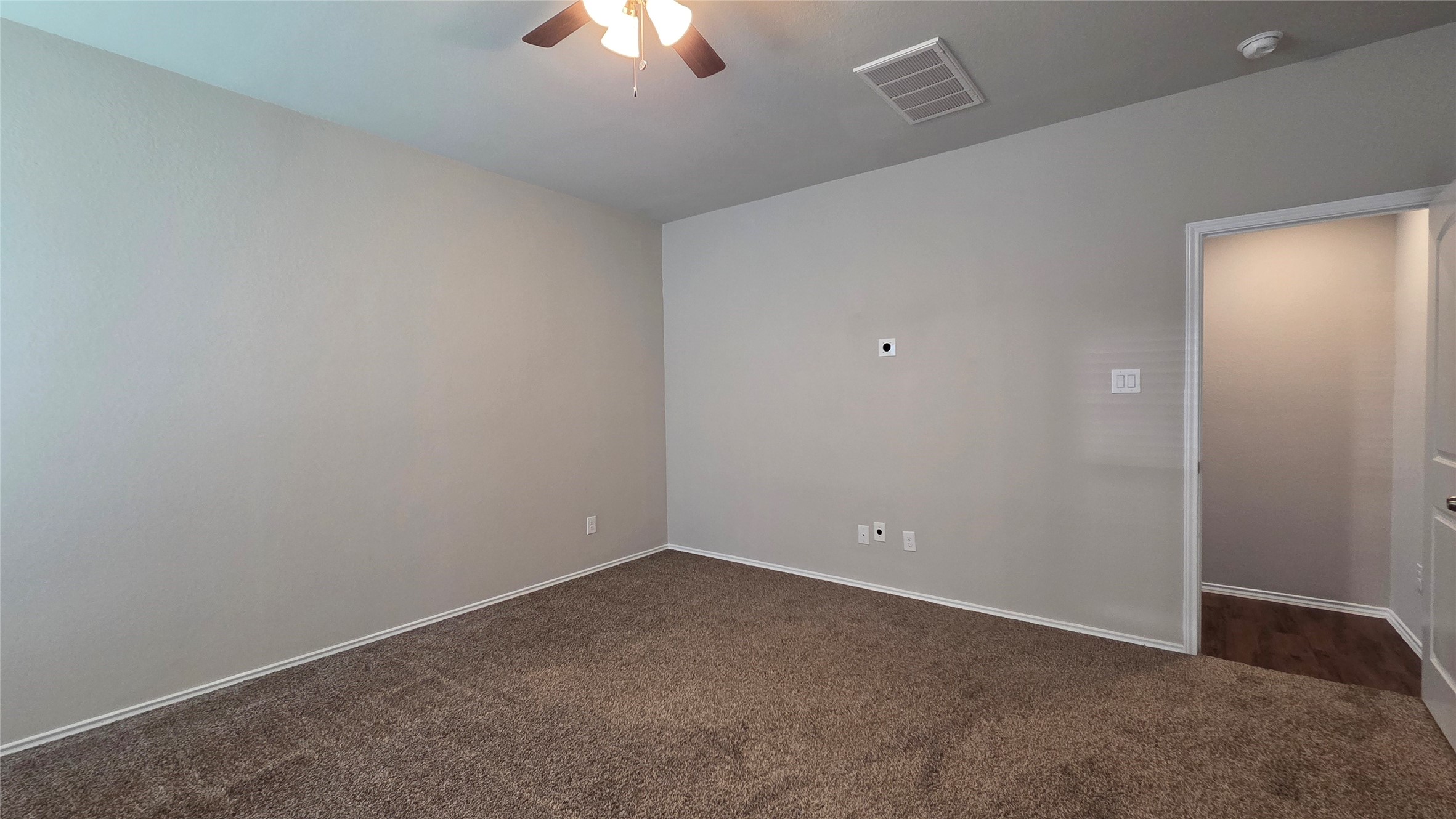 14097 Lake Crescent Drive Property Photo 10