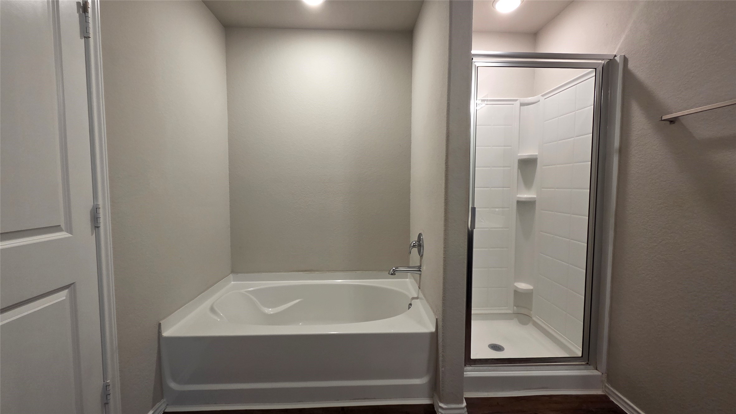 14097 Lake Crescent Drive Property Photo 12
